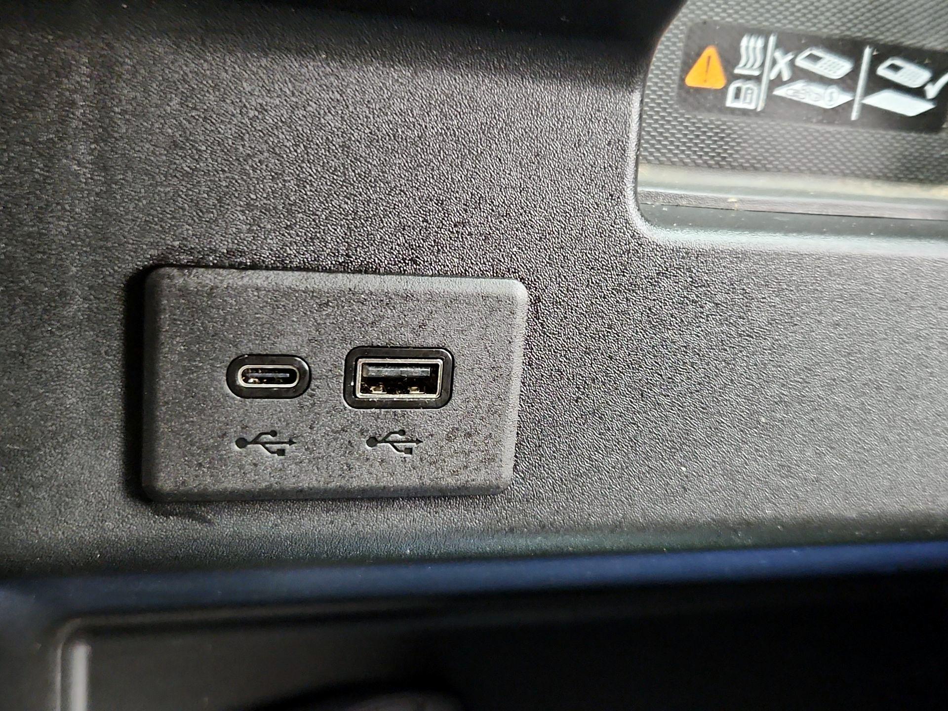 Thumbnail: 2024 GMC Sierra 2500 - 19