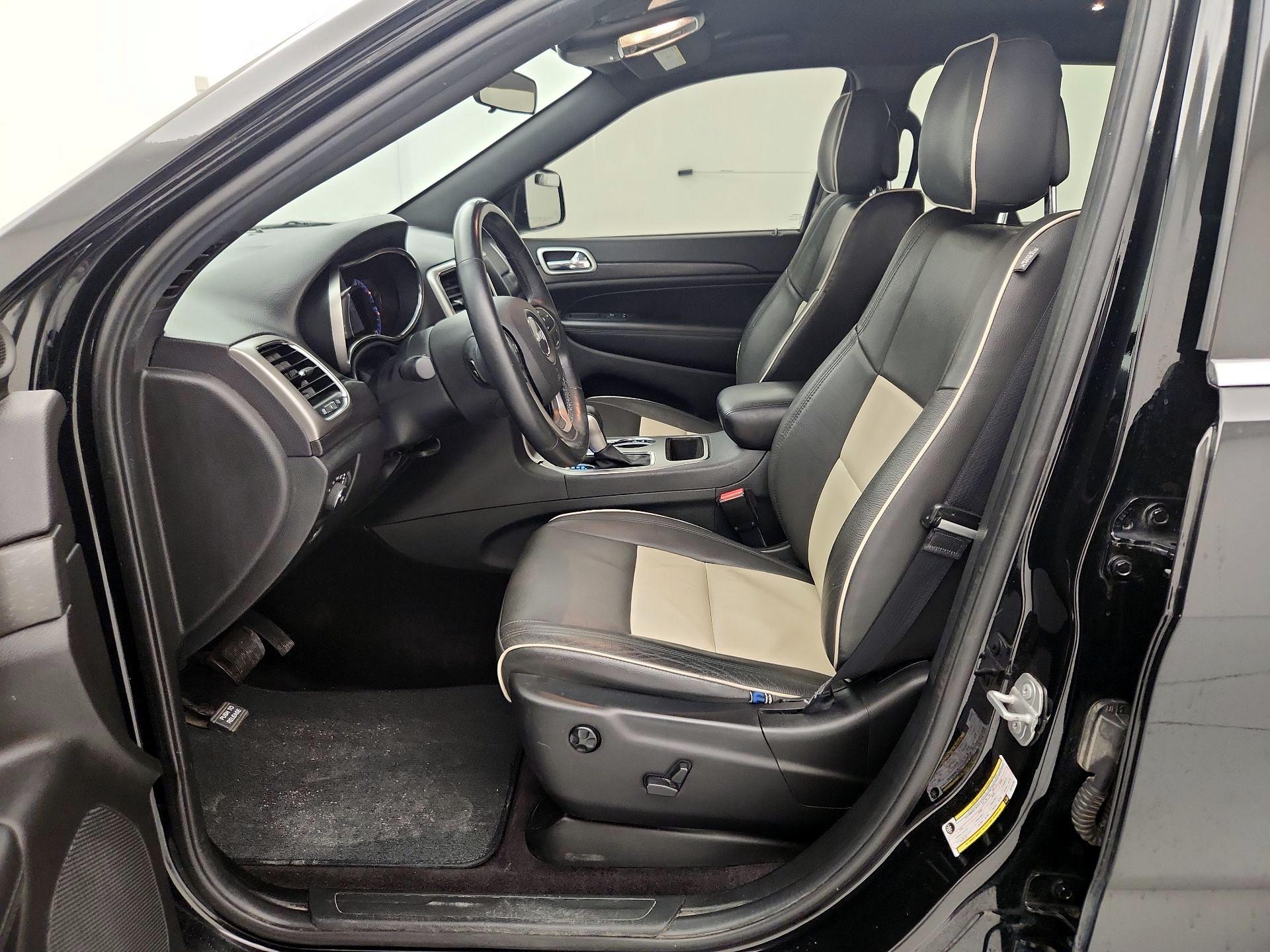 Thumbnail: 2018 Jeep Grand Cherokee - 11