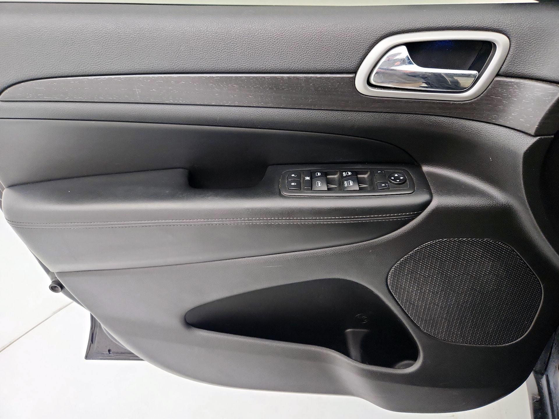 Thumbnail: 2018 Jeep Grand Cherokee - 12