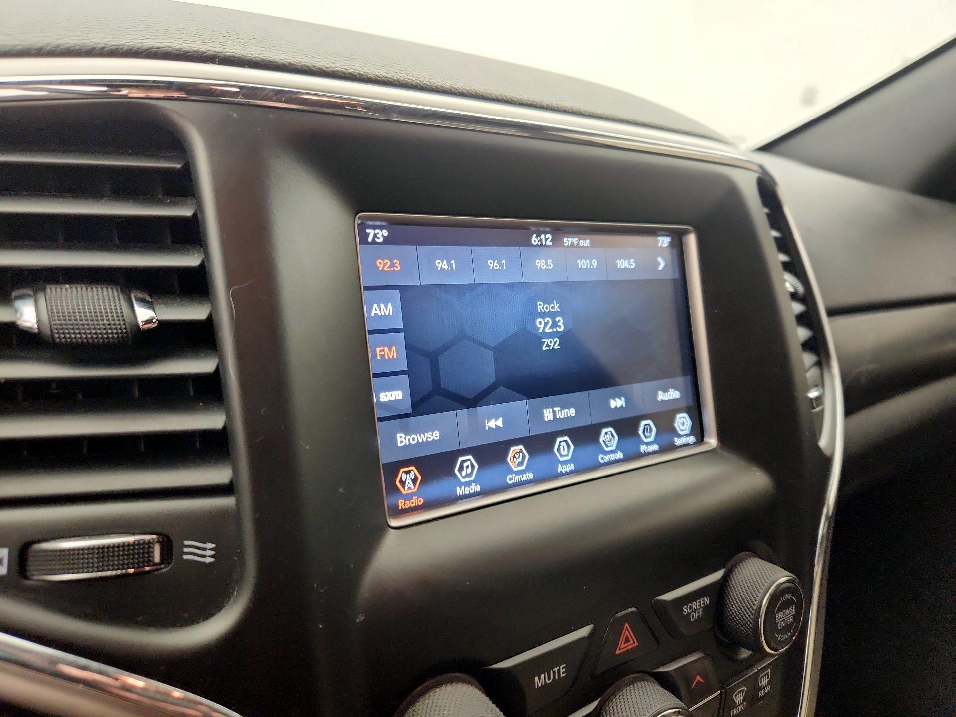 Thumbnail: 2018 Jeep Grand Cherokee - 15