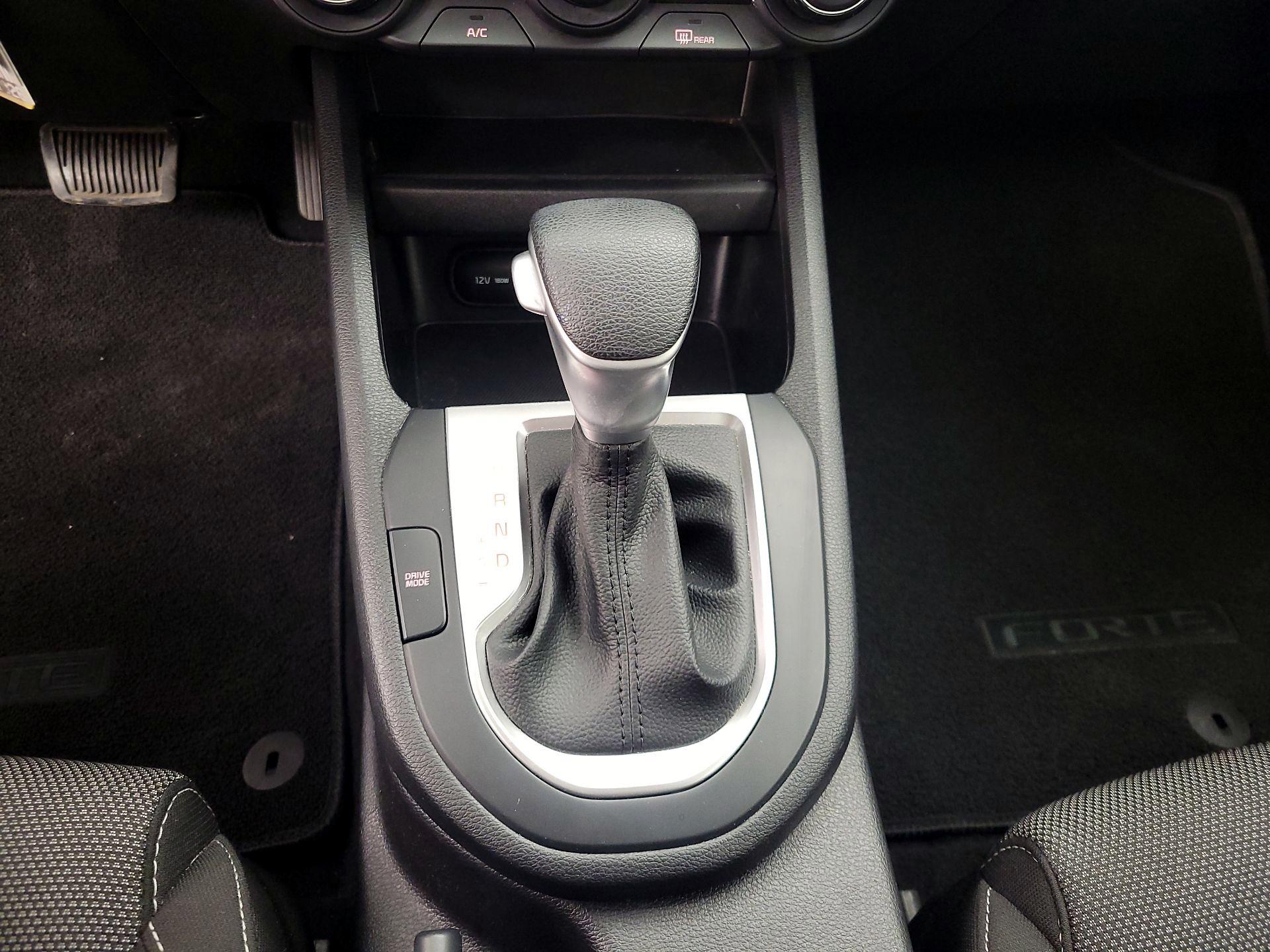 Thumbnail: 2023 Kia Forte - 17