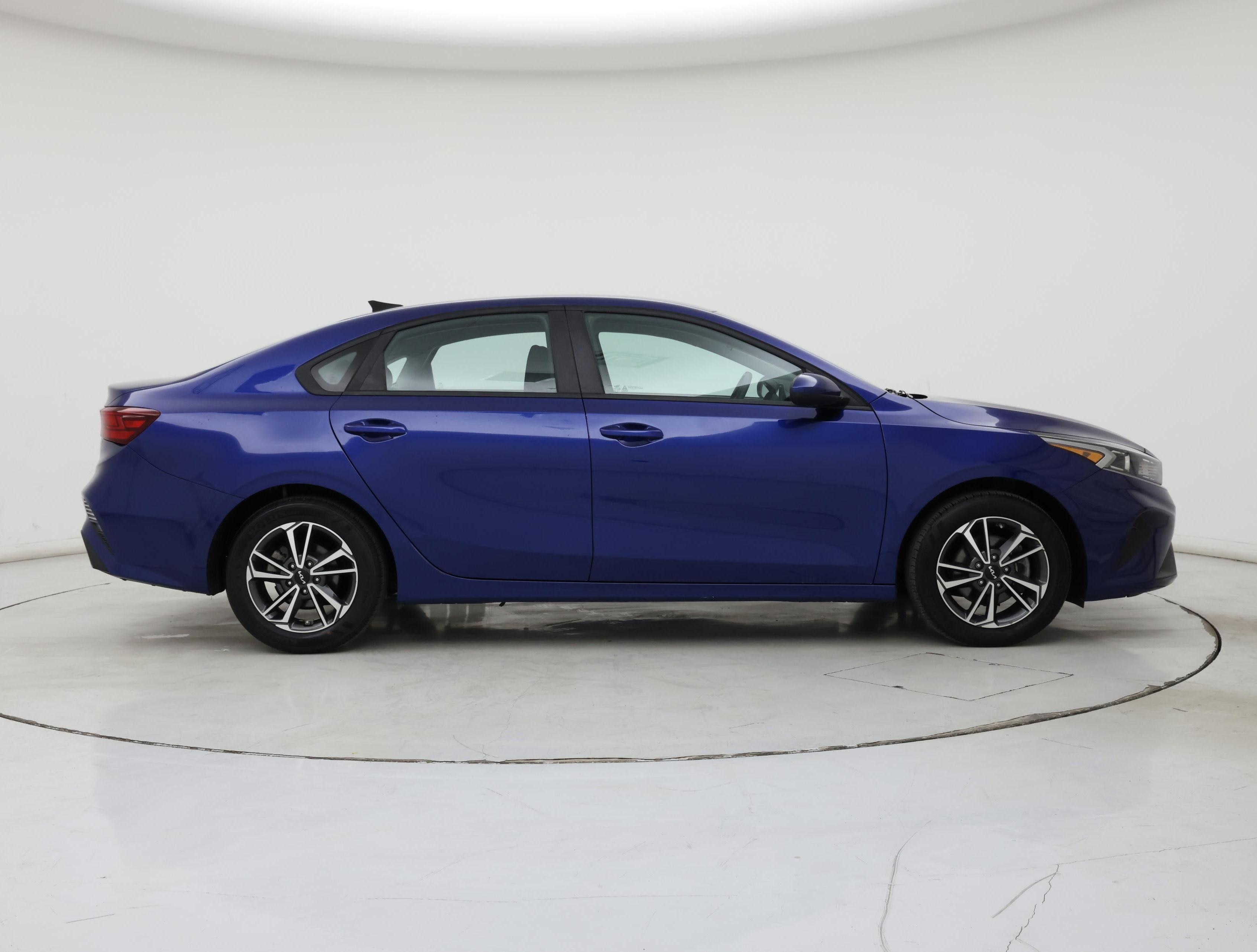 Thumbnail: 2023 Kia Forte - 7