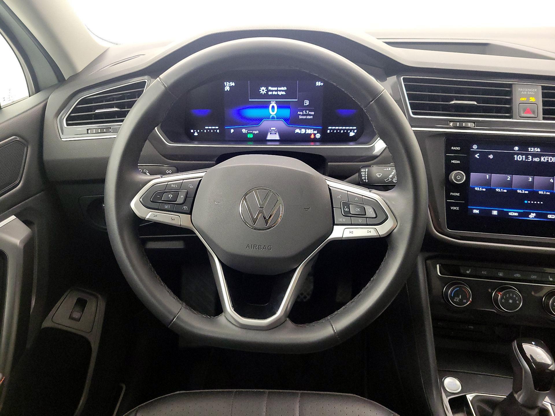 Thumbnail: 2024 Volkswagen Tiguan - 10