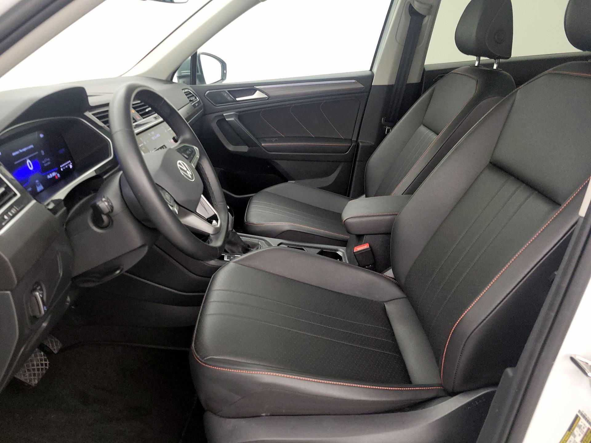 Thumbnail: 2024 Volkswagen Tiguan - 11