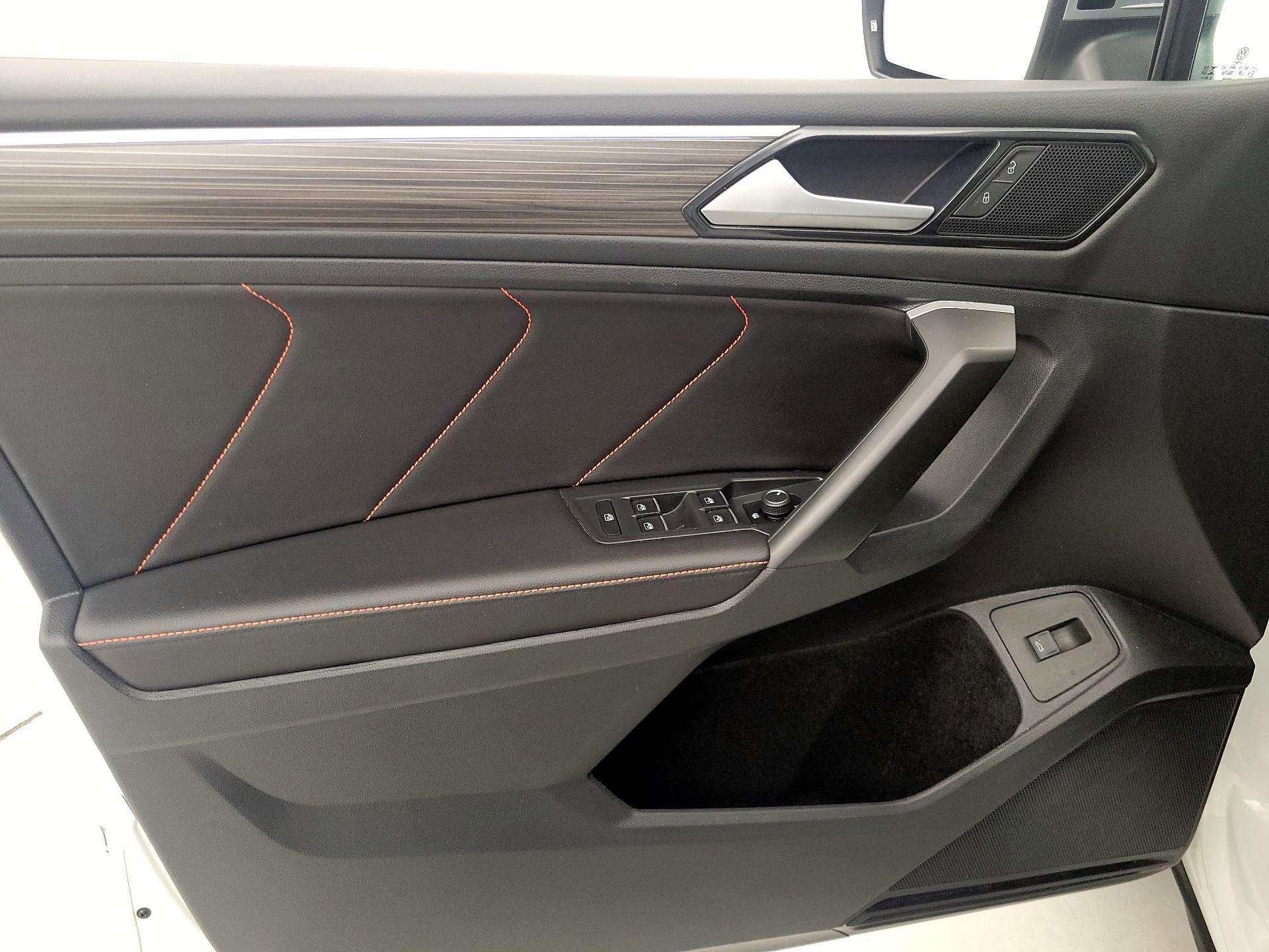 Thumbnail: 2024 Volkswagen Tiguan - 12