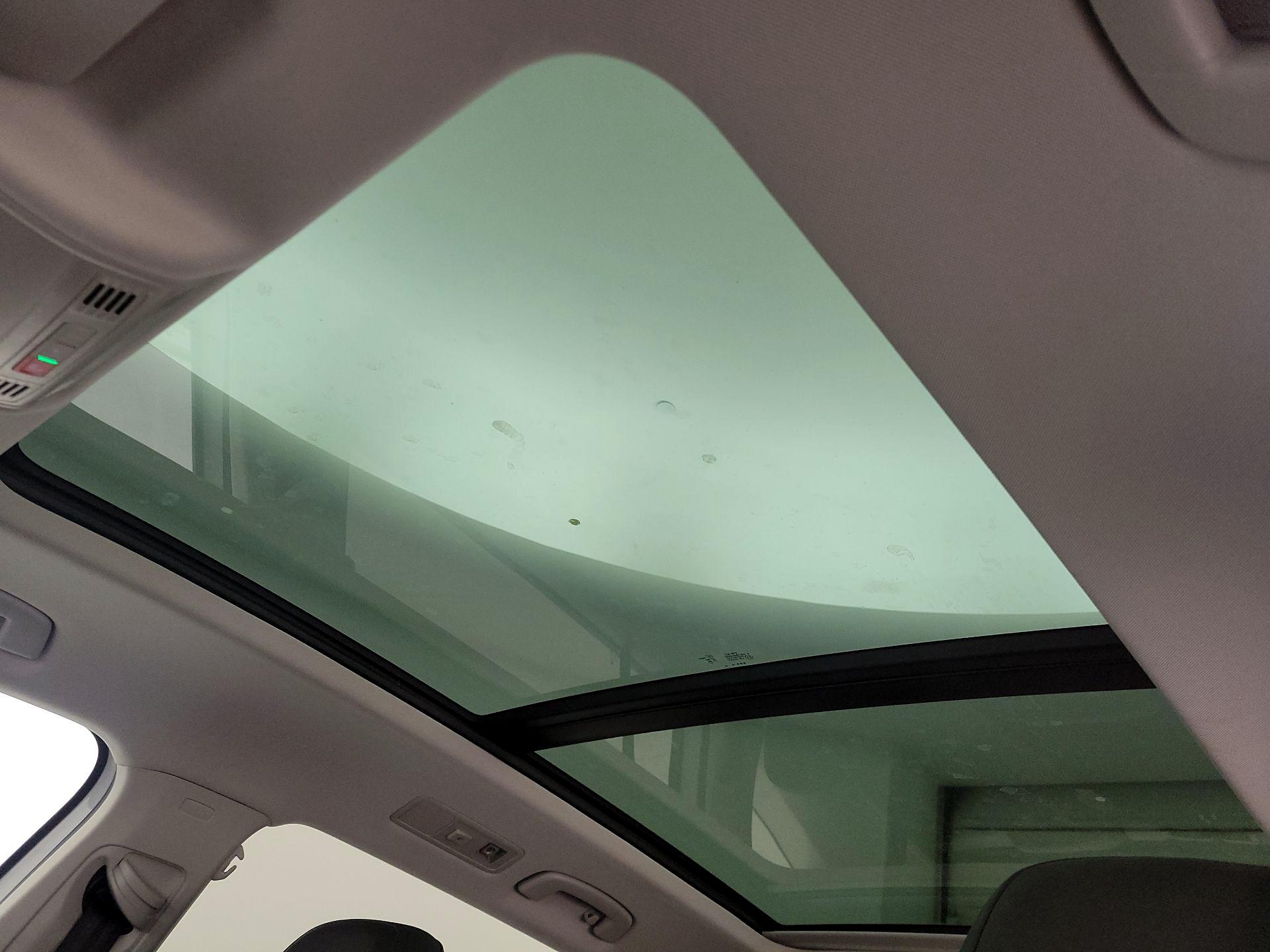 Thumbnail: 2024 Volkswagen Tiguan - 19