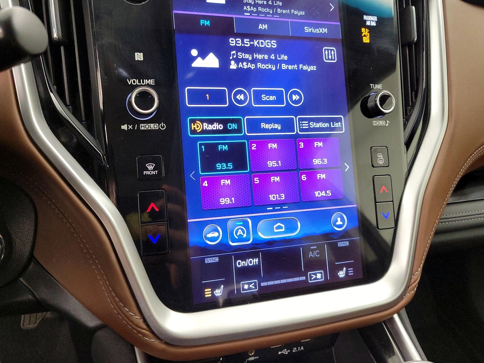 2021 Subaru Outback Touring - Photo 18