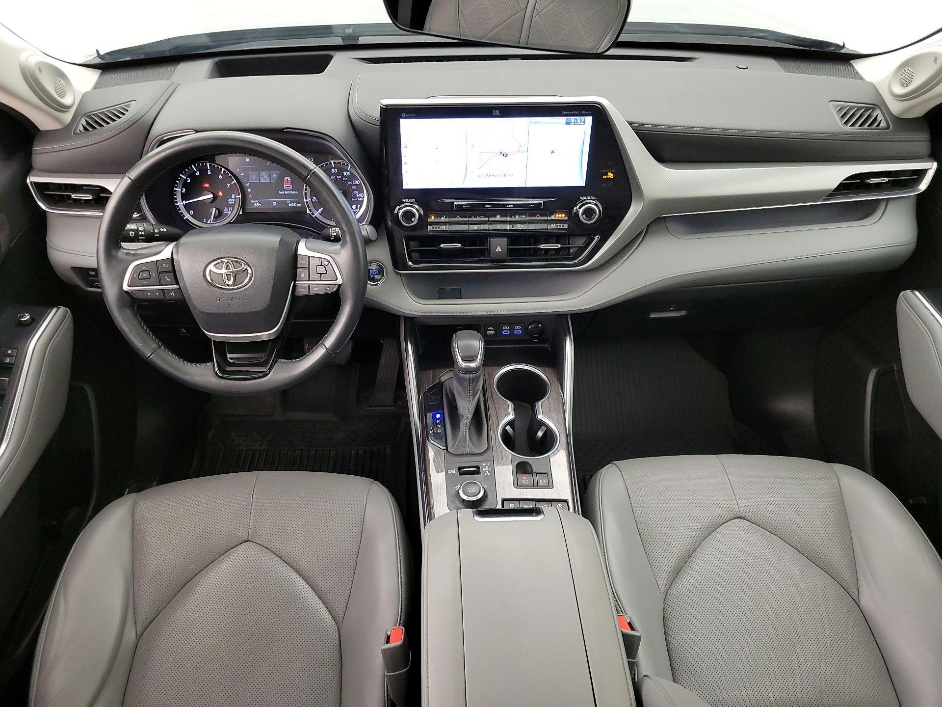 Thumbnail: 2022 Toyota Highlander - 9