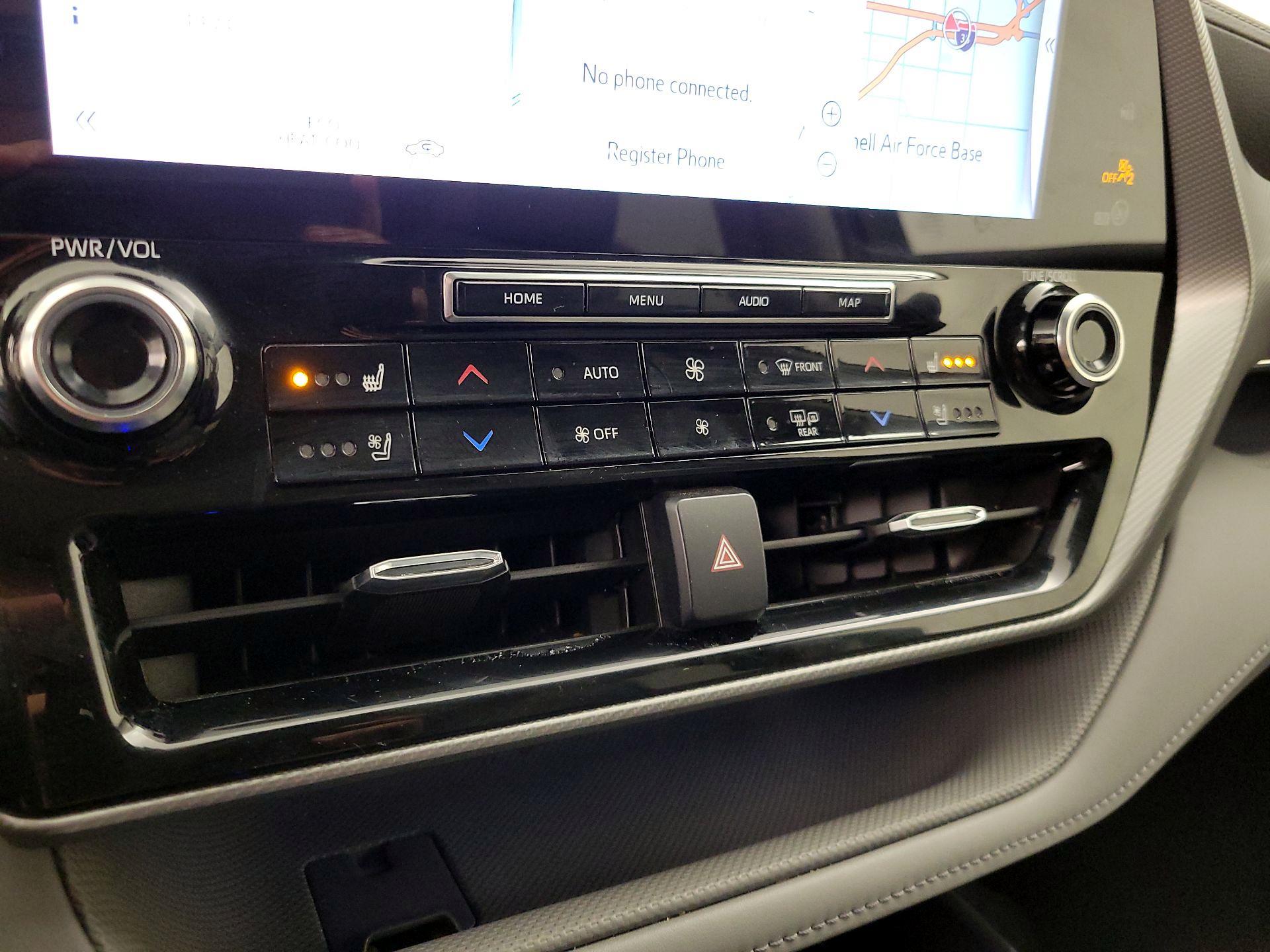 Thumbnail: 2022 Toyota Highlander - 17