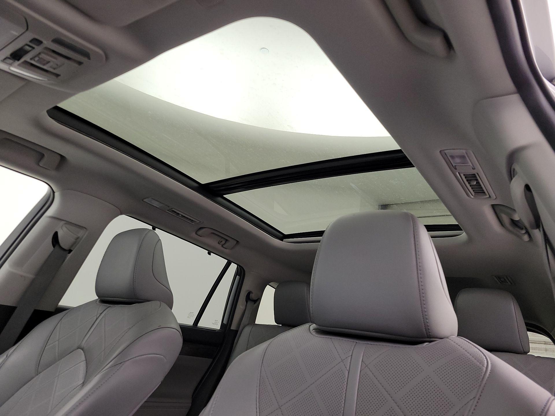 Thumbnail: 2022 Toyota Highlander - 20