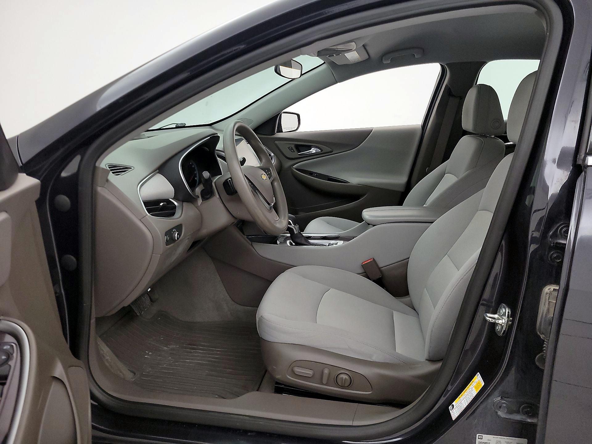 Thumbnail: 2023 Chevrolet Malibu - 11