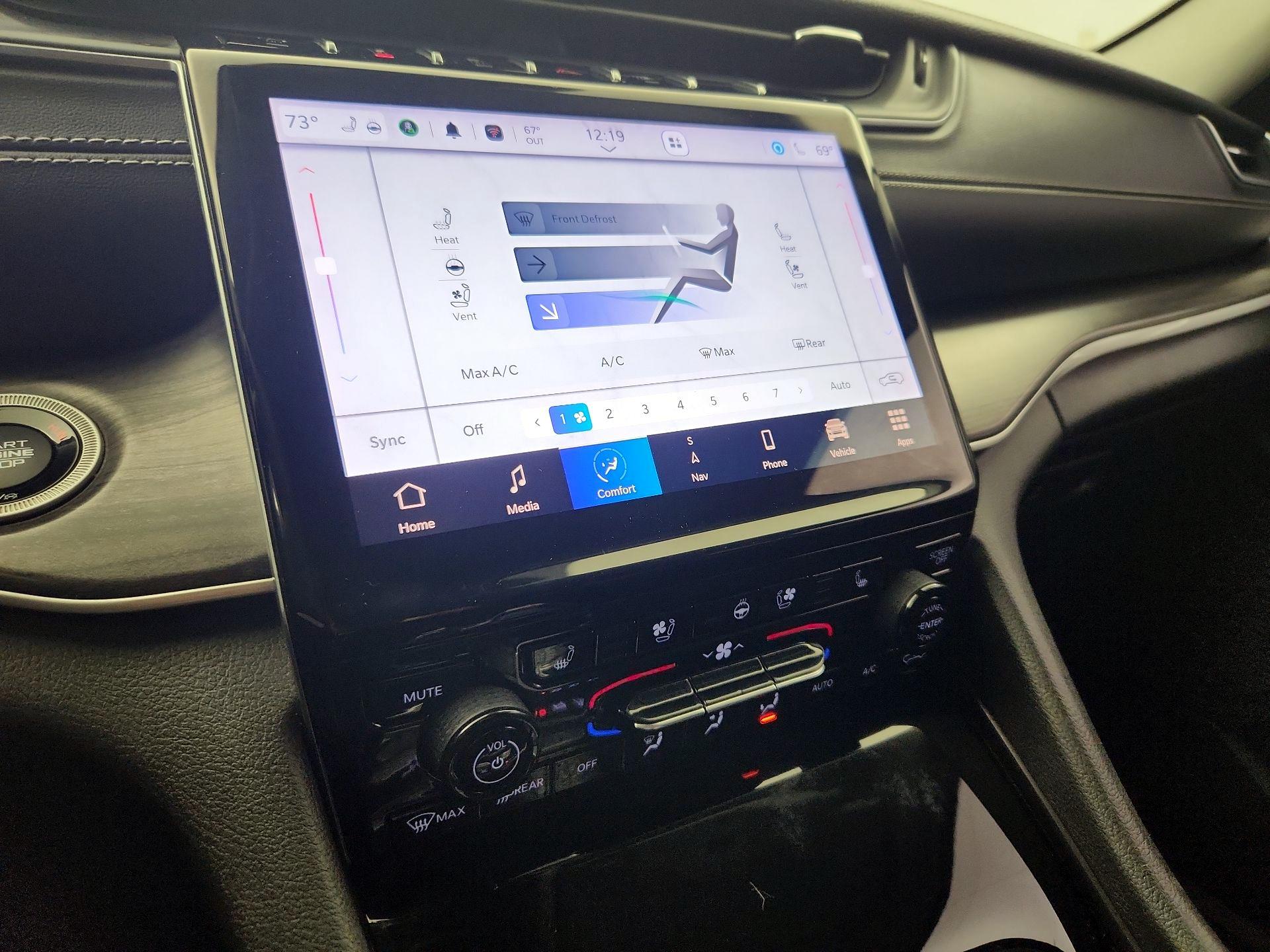 Thumbnail: 2024 Jeep Grand Cherokee - 17