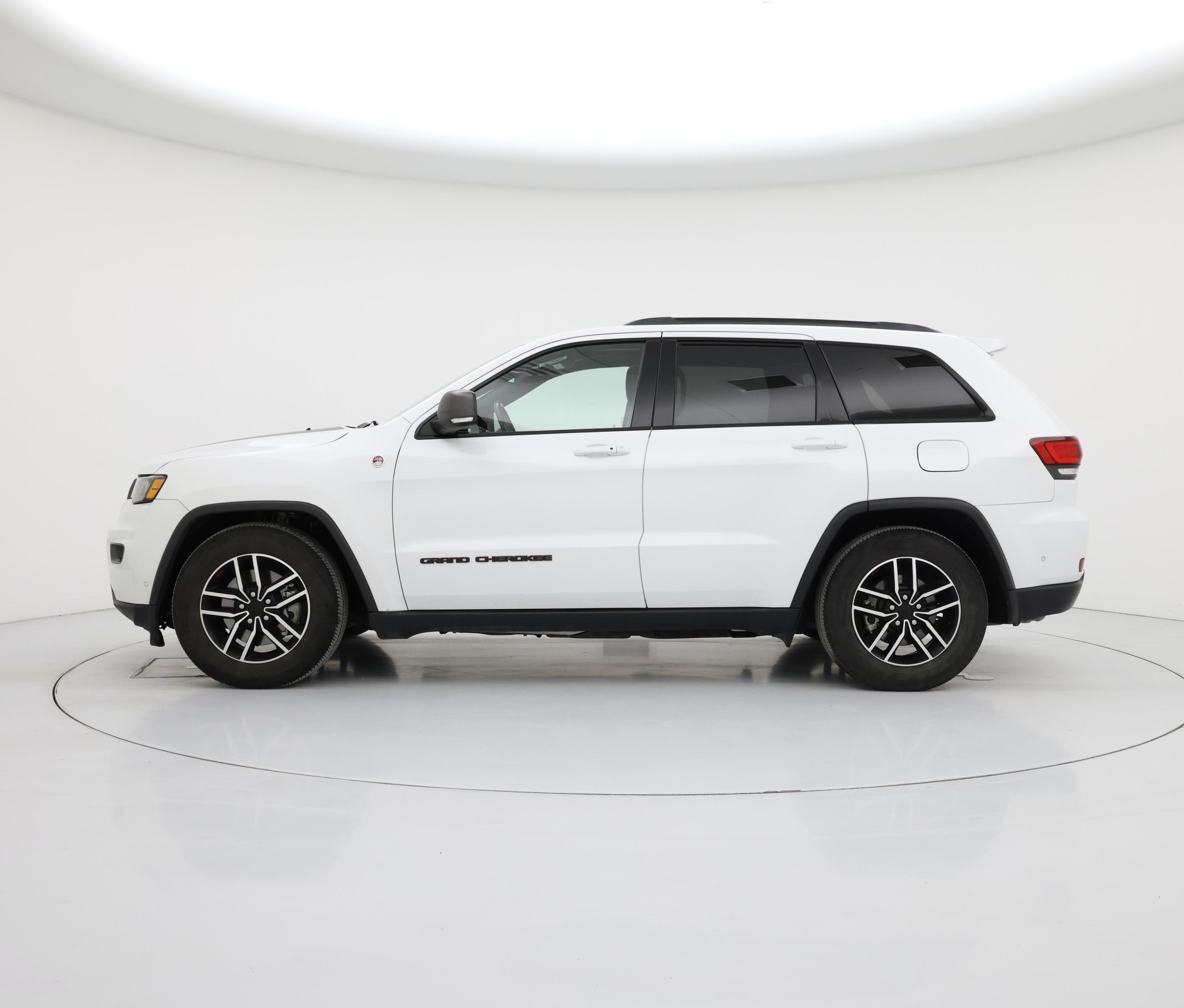 Thumbnail: 2021 Jeep Grand Cherokee - 3