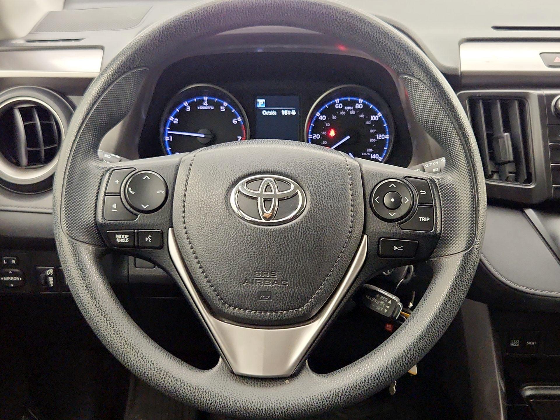 Thumbnail: 2018 Toyota RAV4 - 10