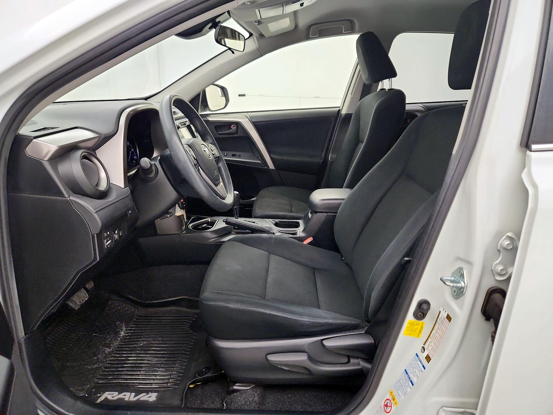 Thumbnail: 2018 Toyota RAV4 - 11