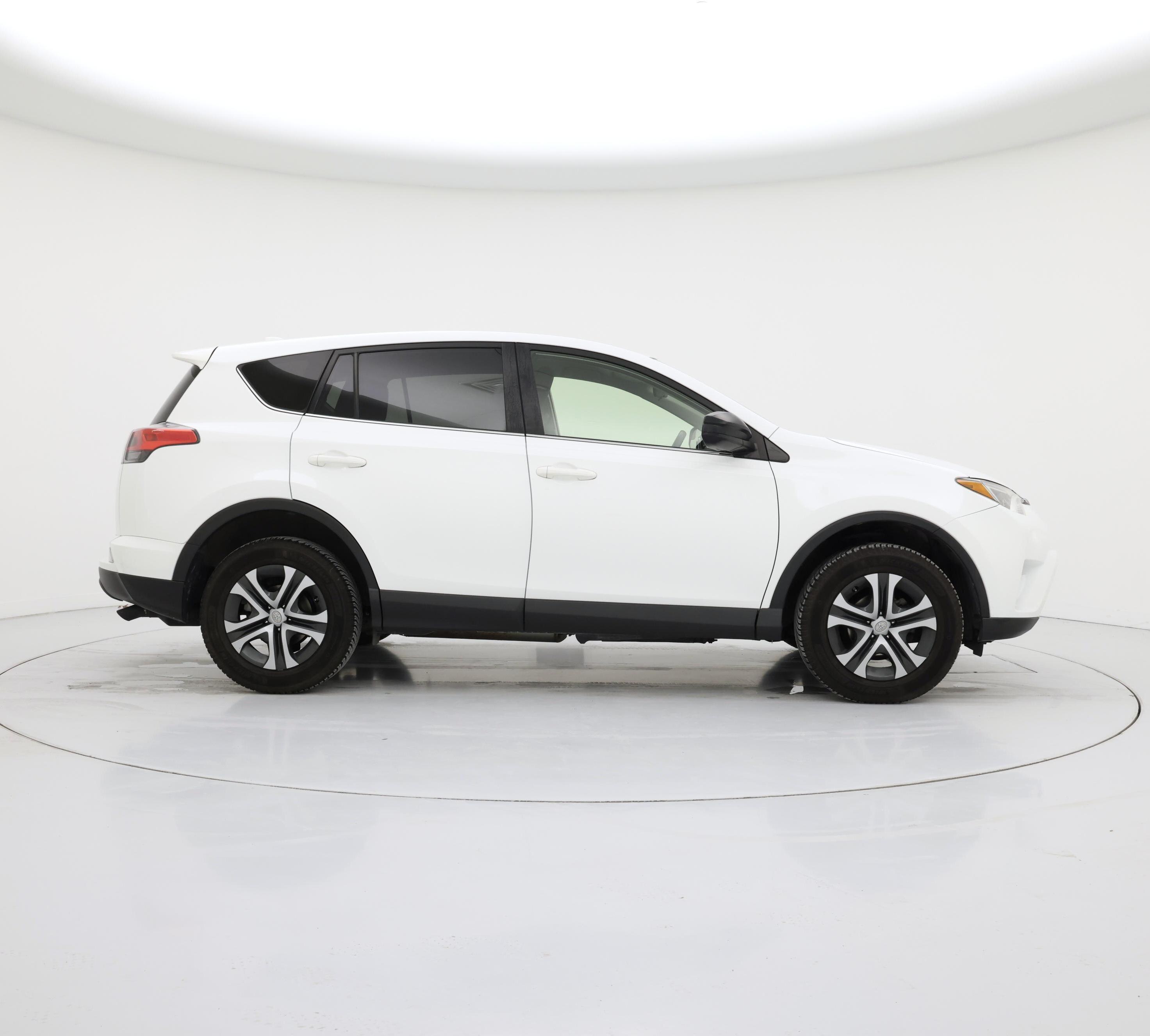 Thumbnail: 2018 Toyota RAV4 - 7