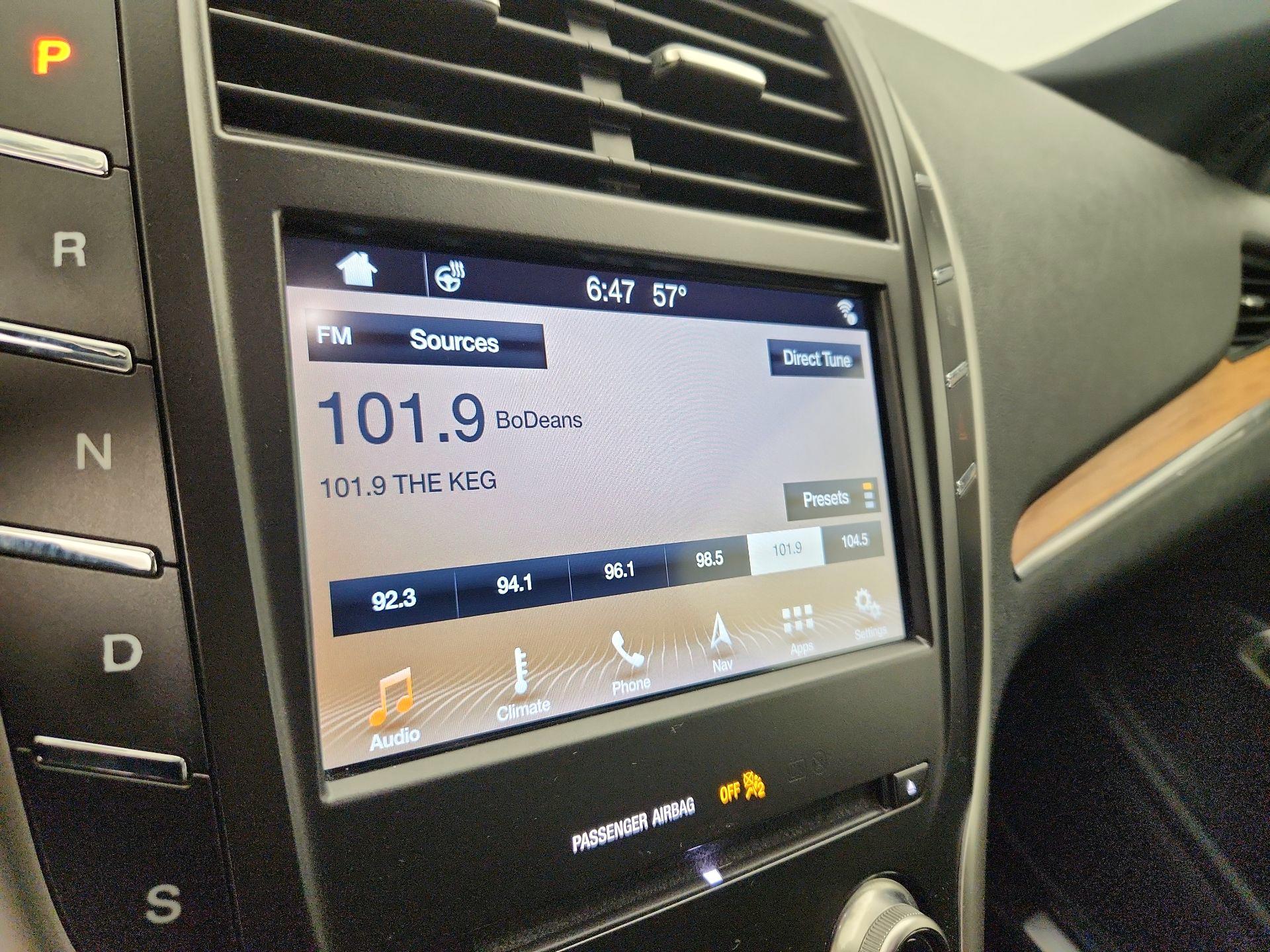 Thumbnail: 2019 Lincoln MKC - 16