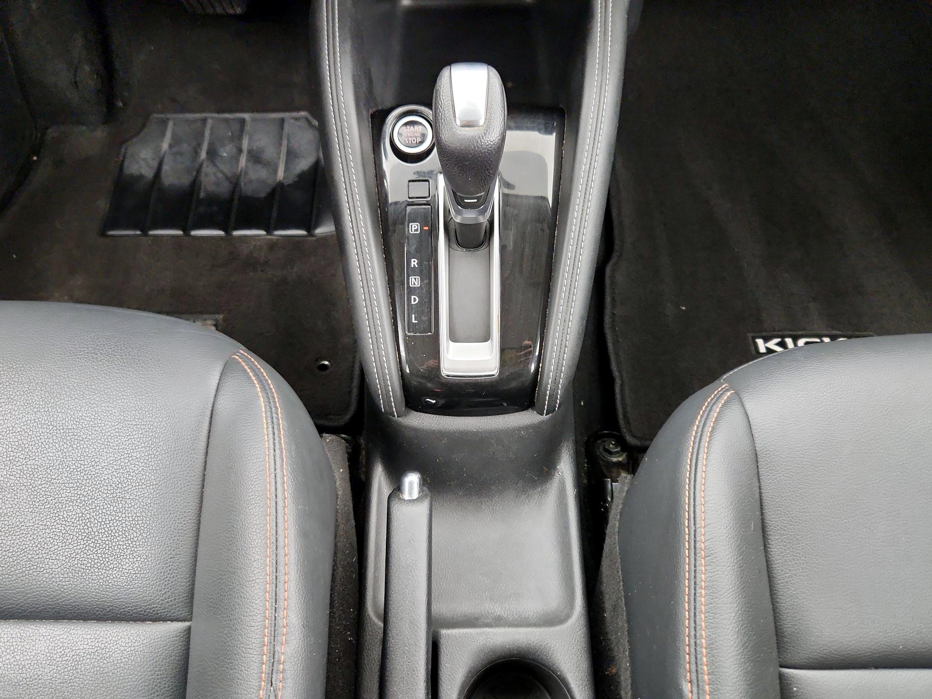 Thumbnail: 2019 Nissan Kicks - 17