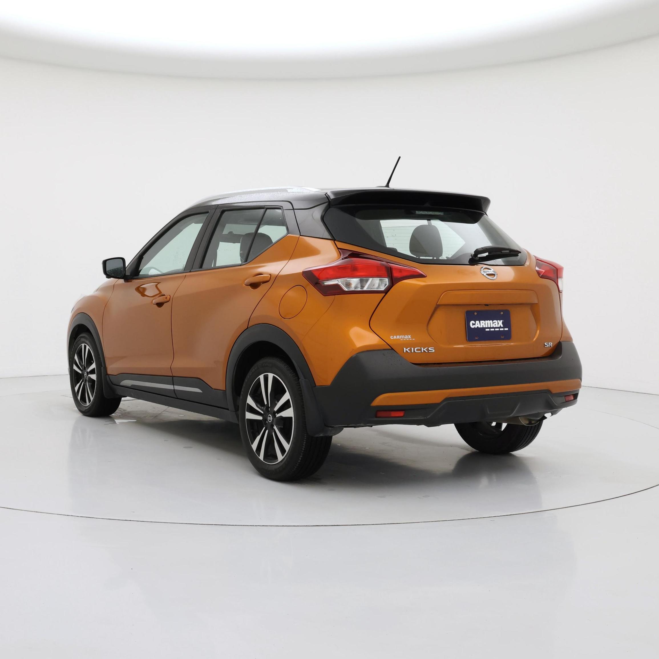 Thumbnail: 2019 Nissan Kicks - 2