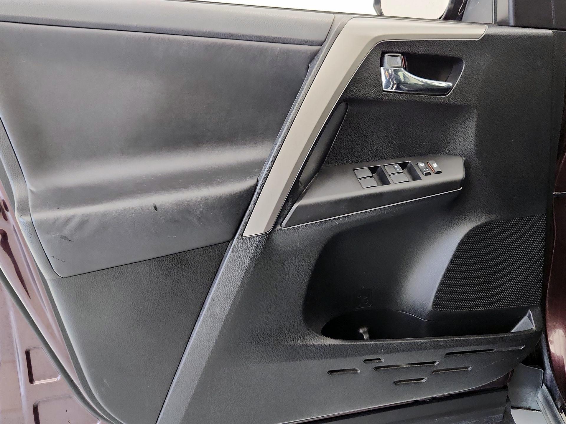 Thumbnail: 2017 Toyota RAV4 - 12