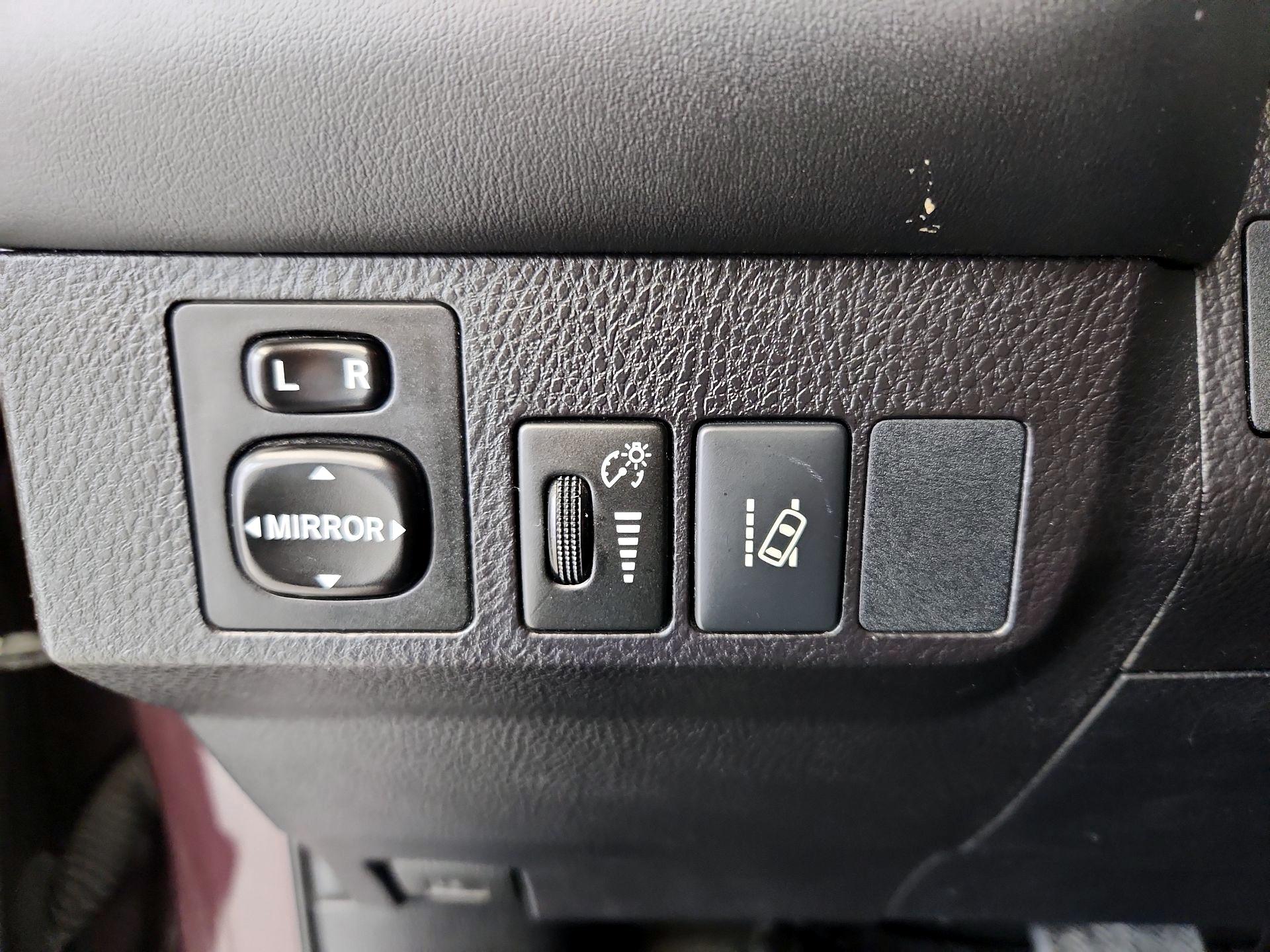 Thumbnail: 2017 Toyota RAV4 - 13