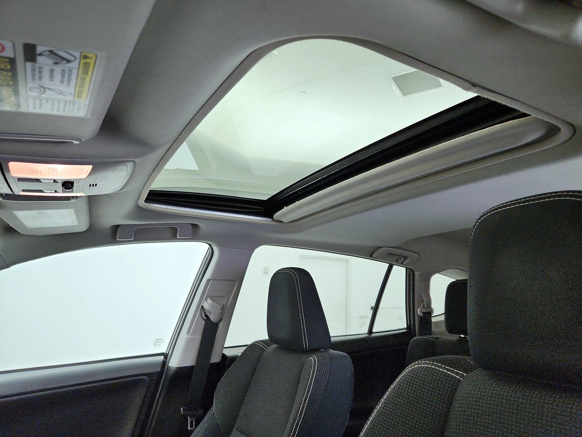 Thumbnail: 2017 Toyota RAV4 - 19