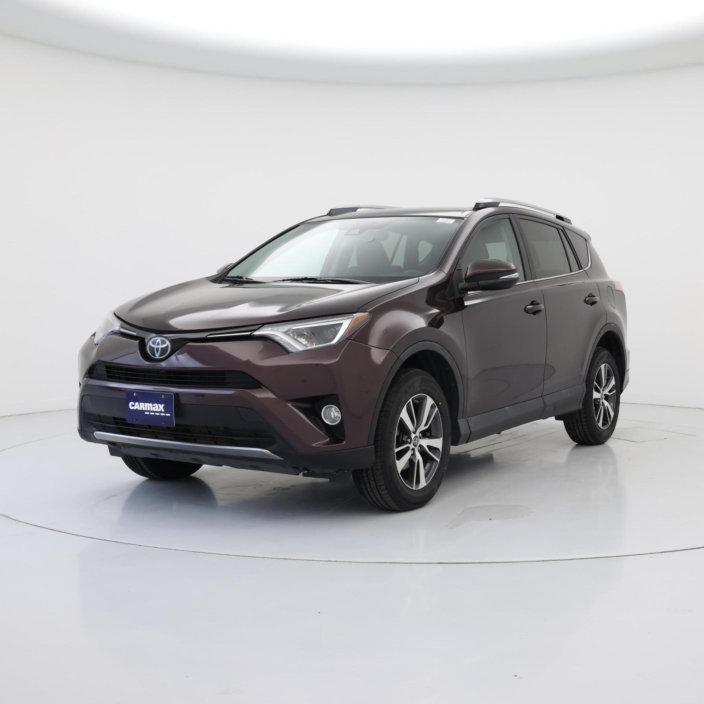 Thumbnail: 2017 Toyota RAV4 - 4