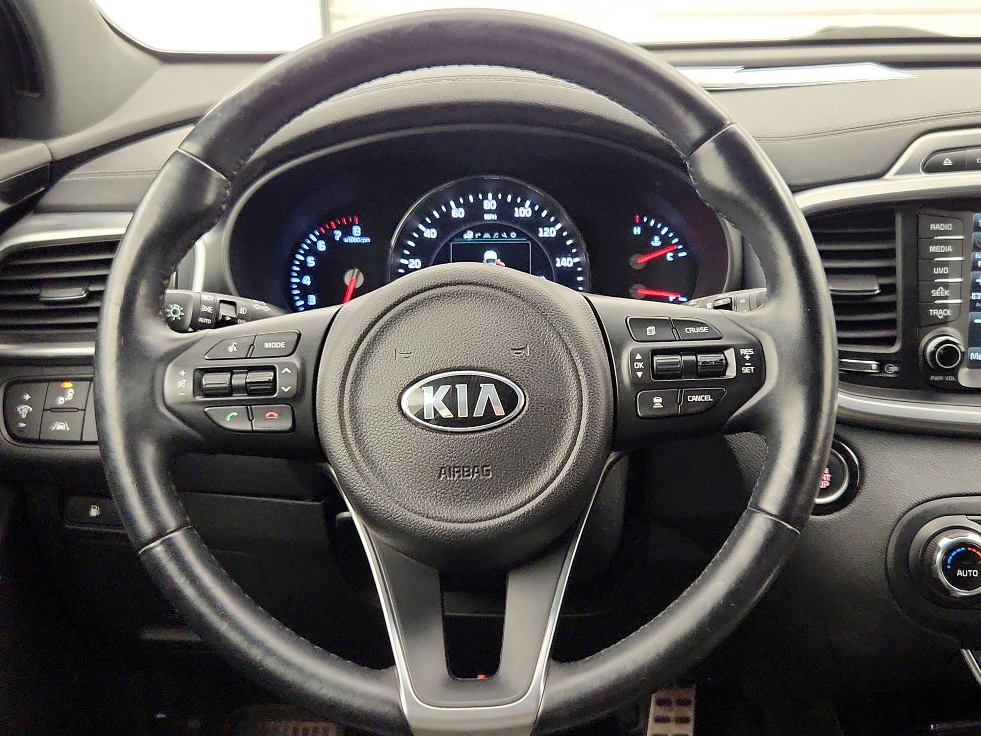 Thumbnail: 2016 Kia Sorento - 10