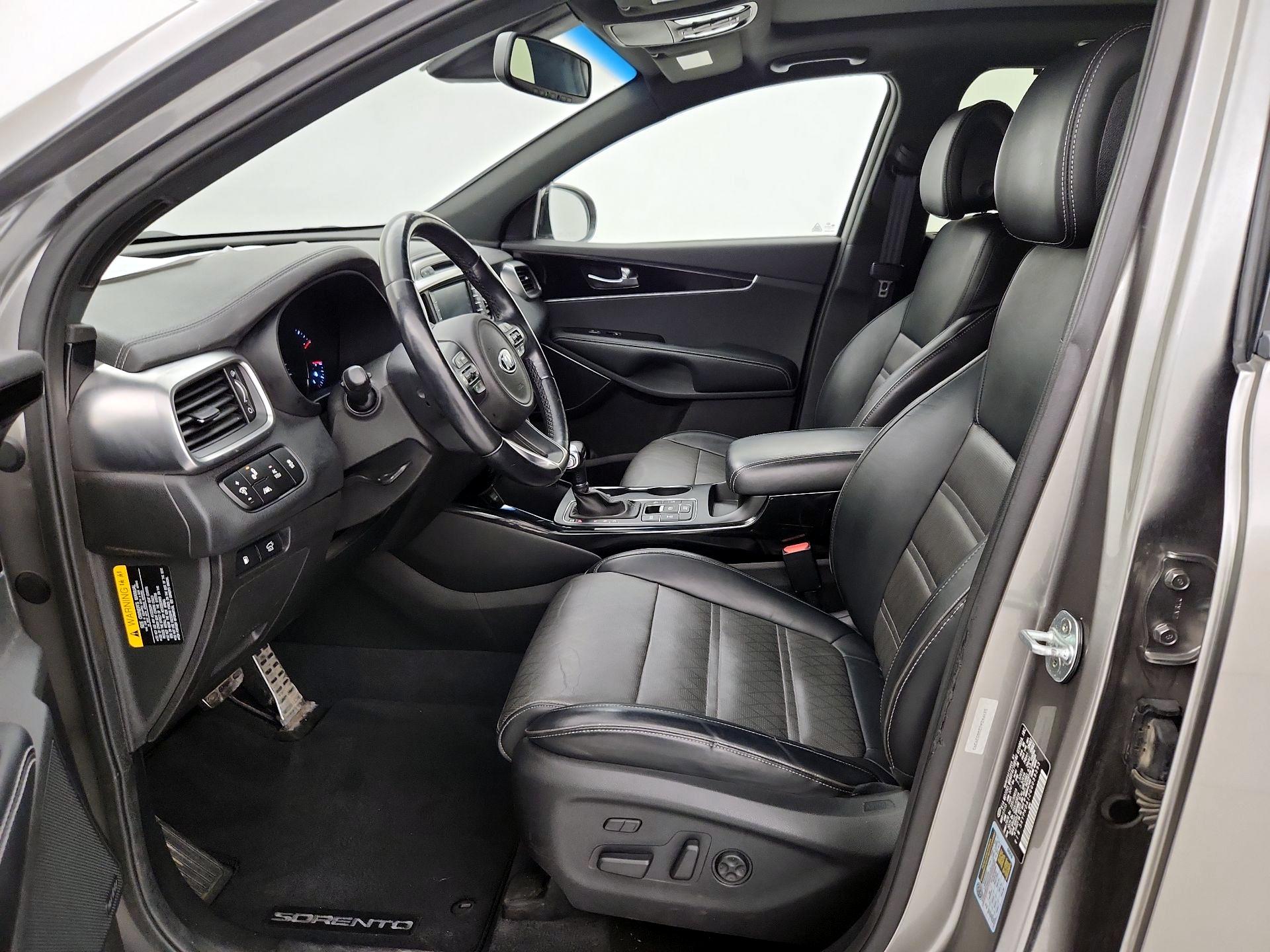 Thumbnail: 2016 Kia Sorento - 11