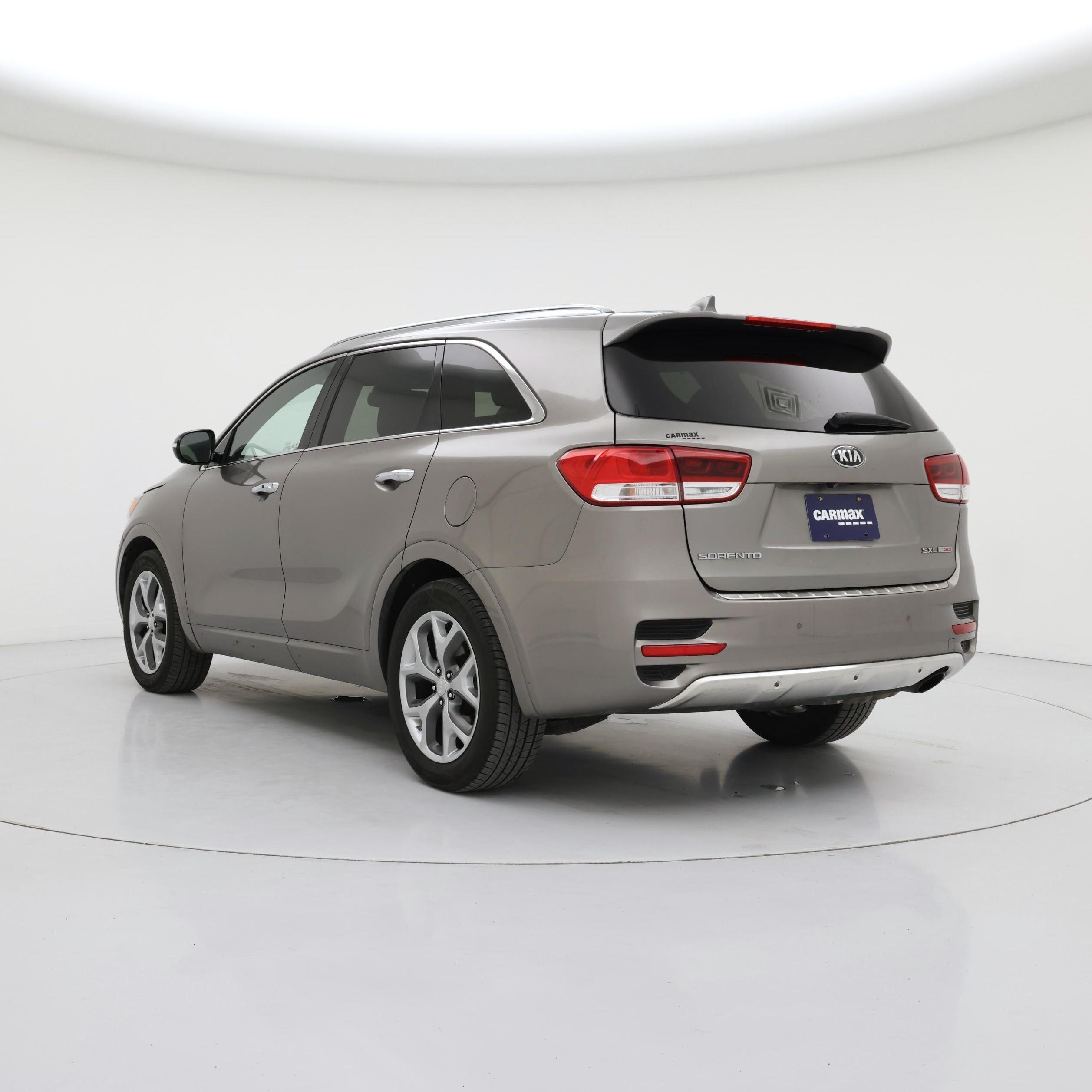 Thumbnail: 2016 Kia Sorento - 2