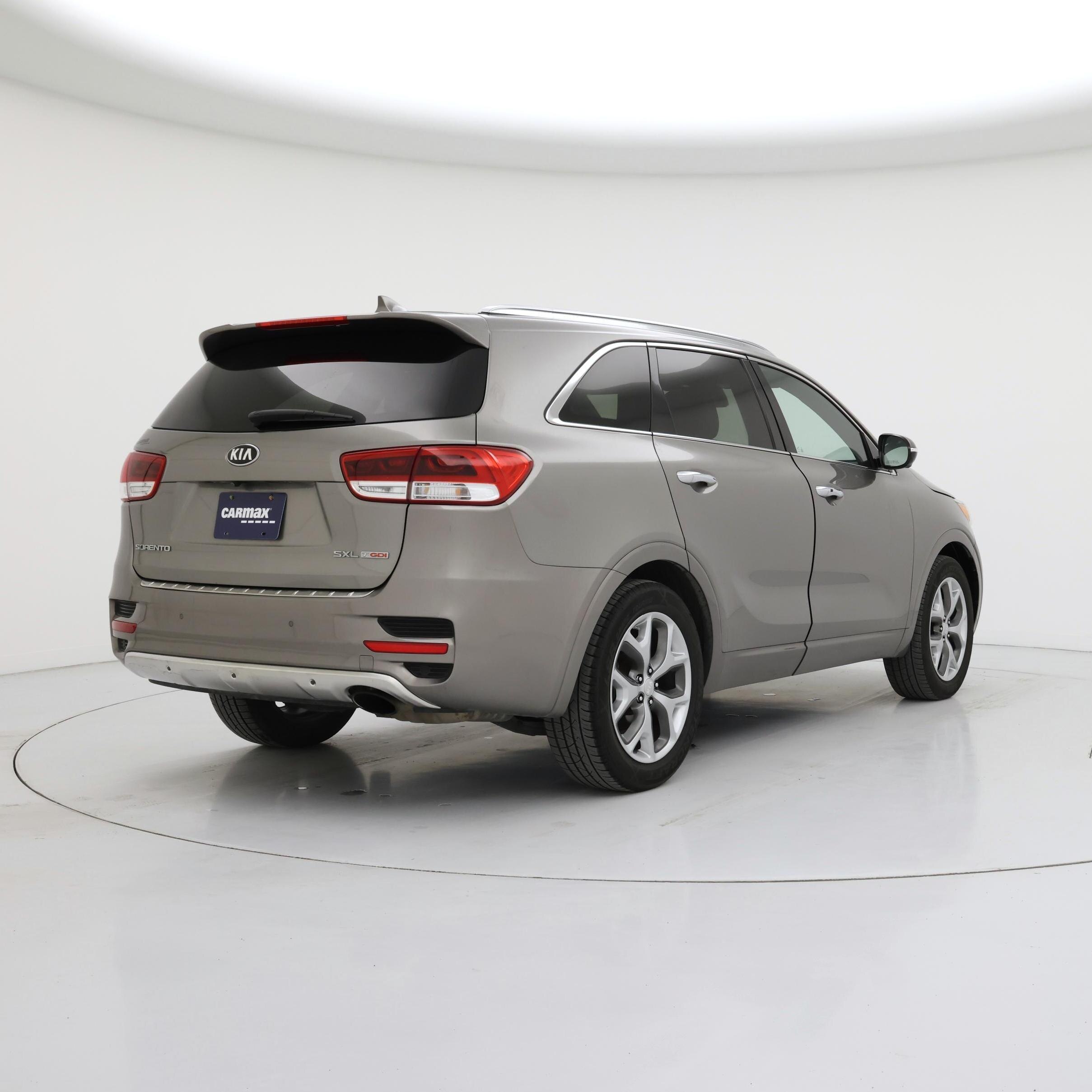 Thumbnail: 2016 Kia Sorento - 8