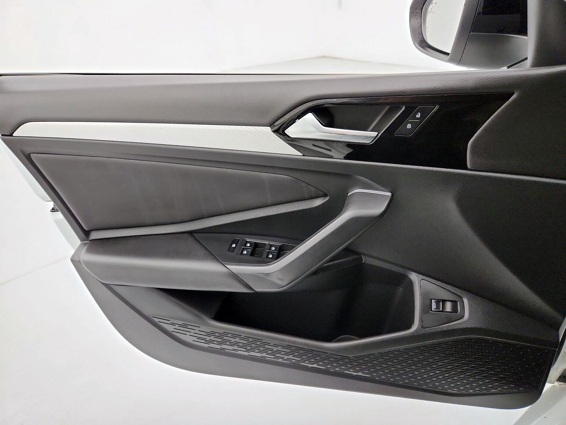 Thumbnail: 2020 Volkswagen Jetta - 12