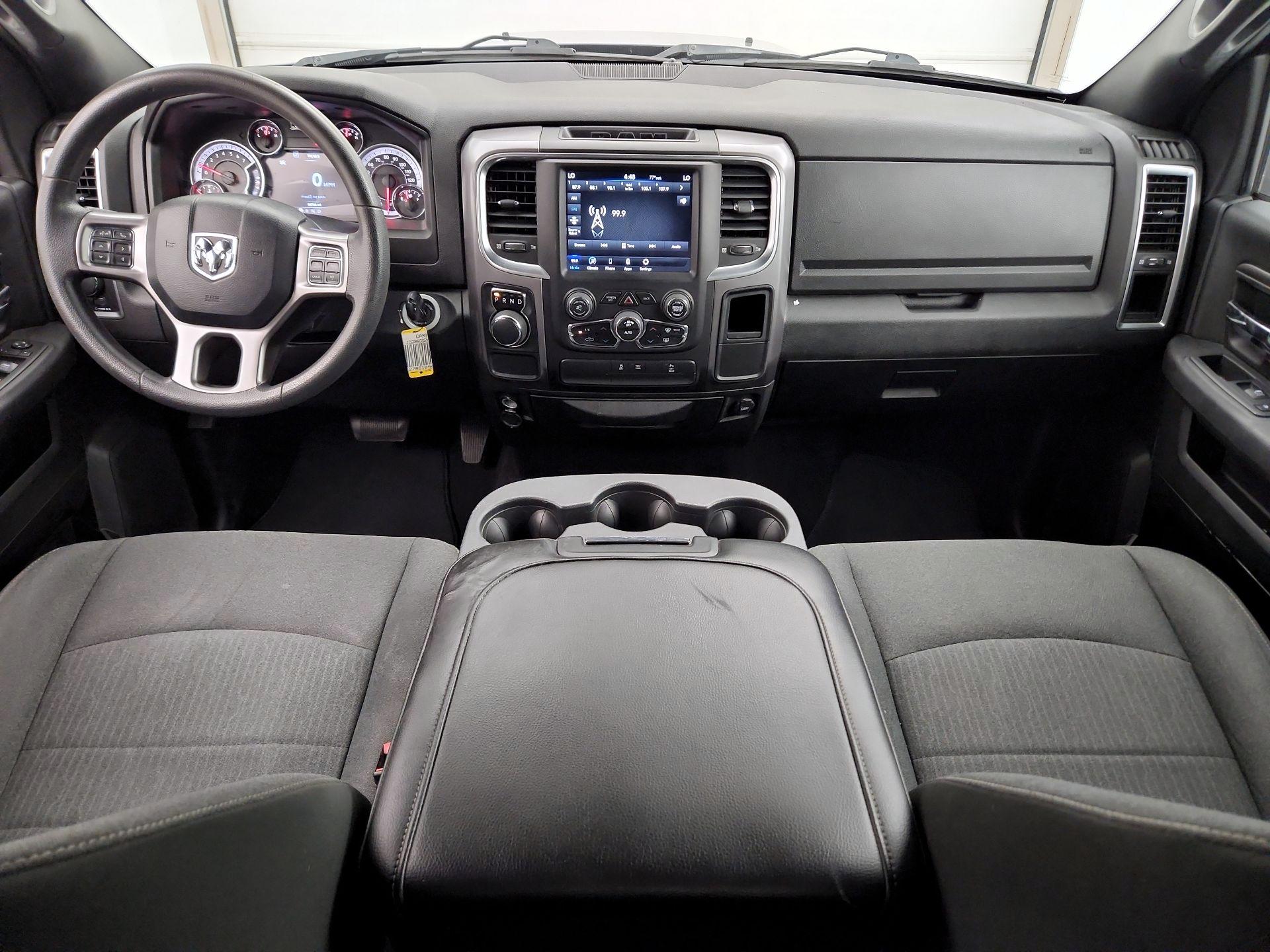 Thumbnail: 2021 RAM 1500 Classic - 9