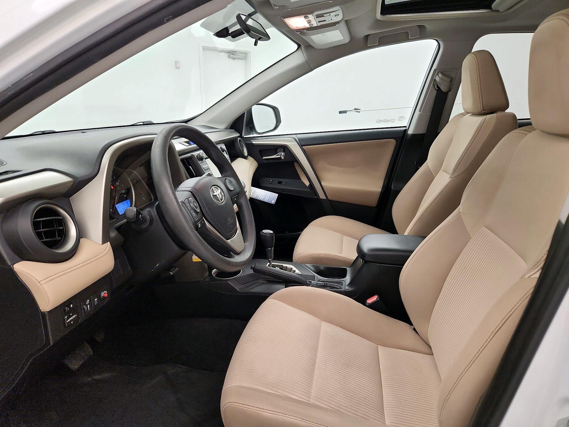 Thumbnail: 2014 Toyota RAV4 - 11