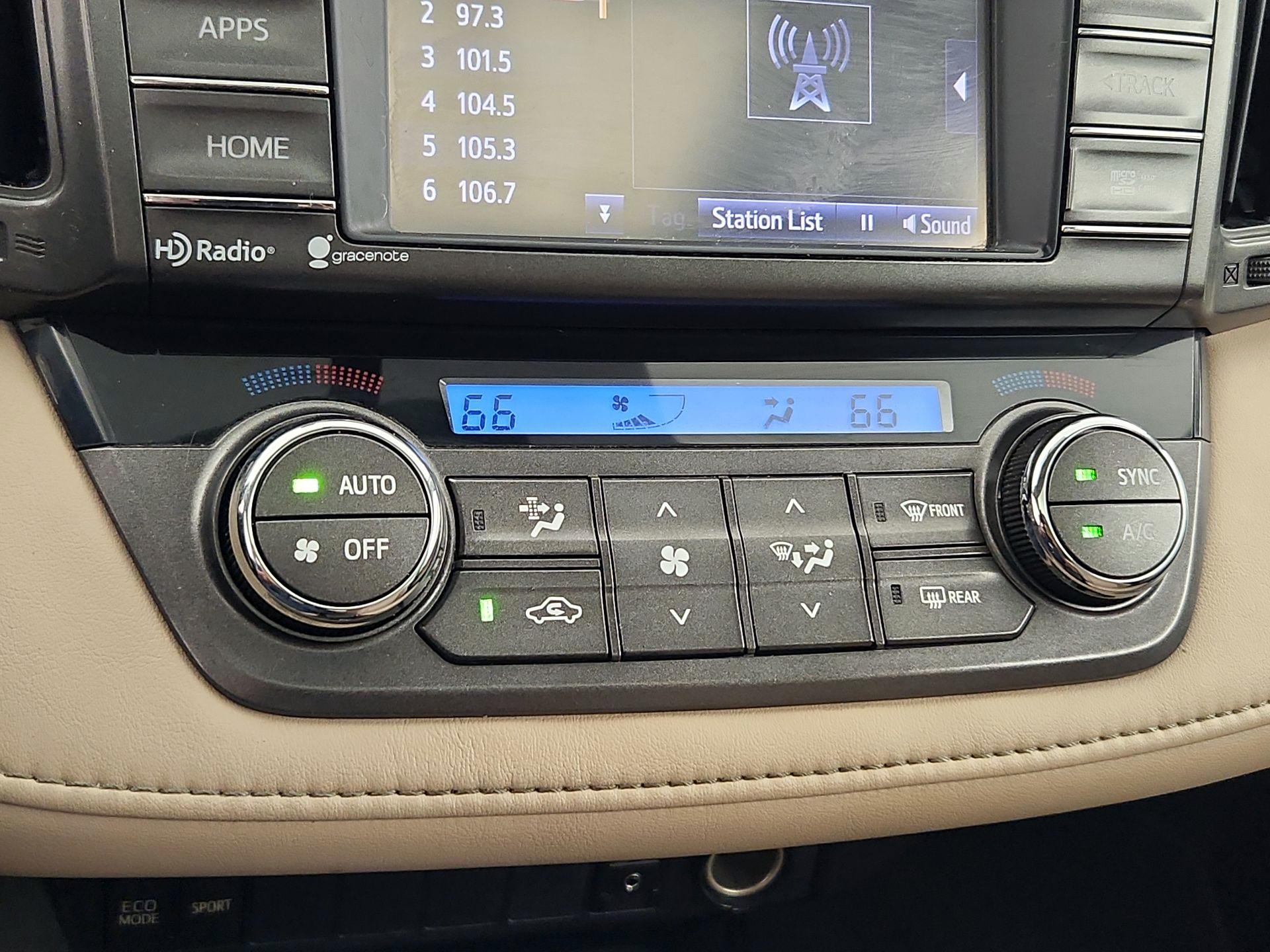 Thumbnail: 2014 Toyota RAV4 - 16