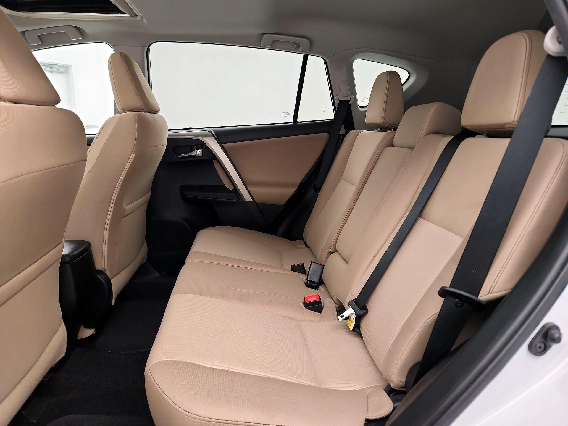 Thumbnail: 2014 Toyota RAV4 - 20