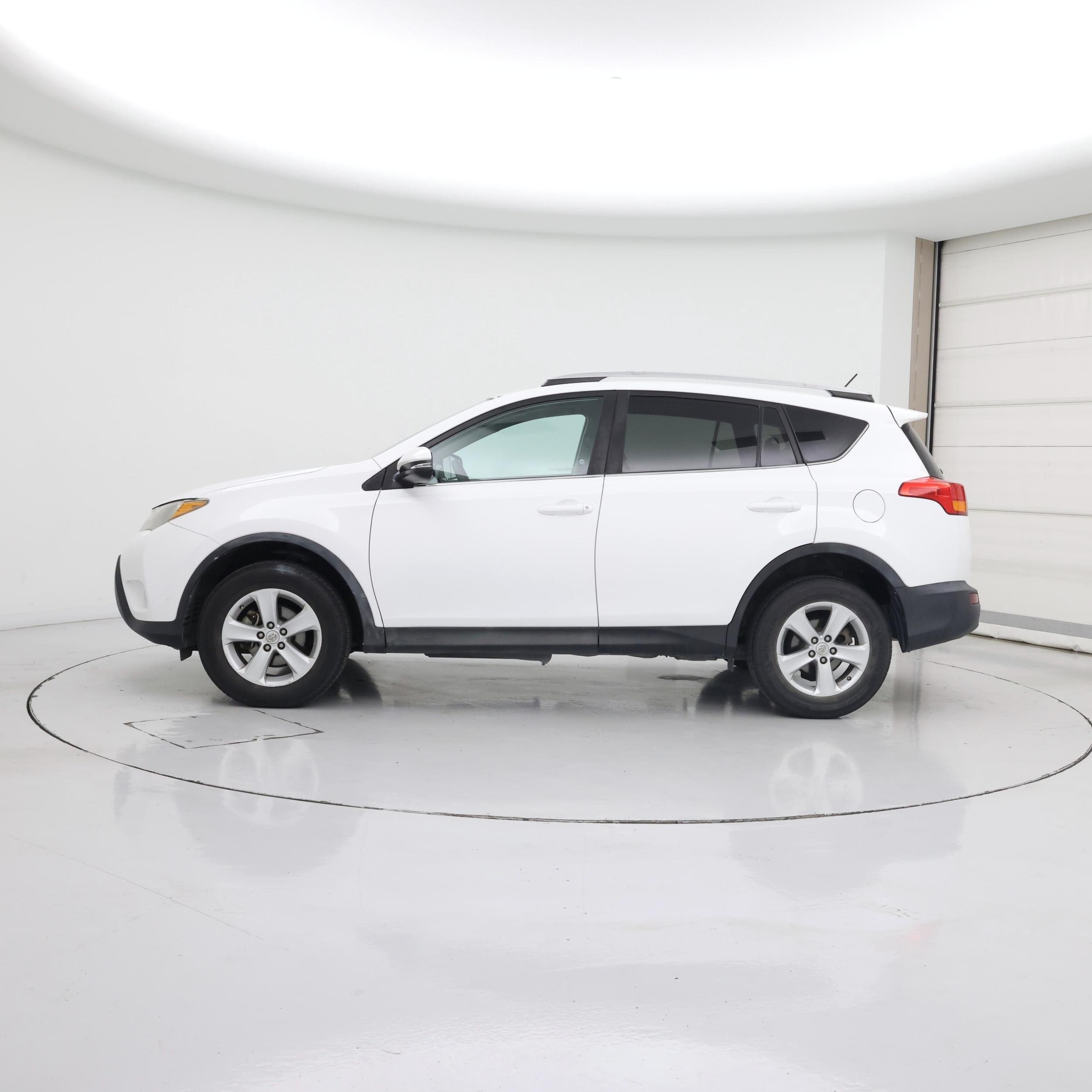 Thumbnail: 2014 Toyota RAV4 - 3