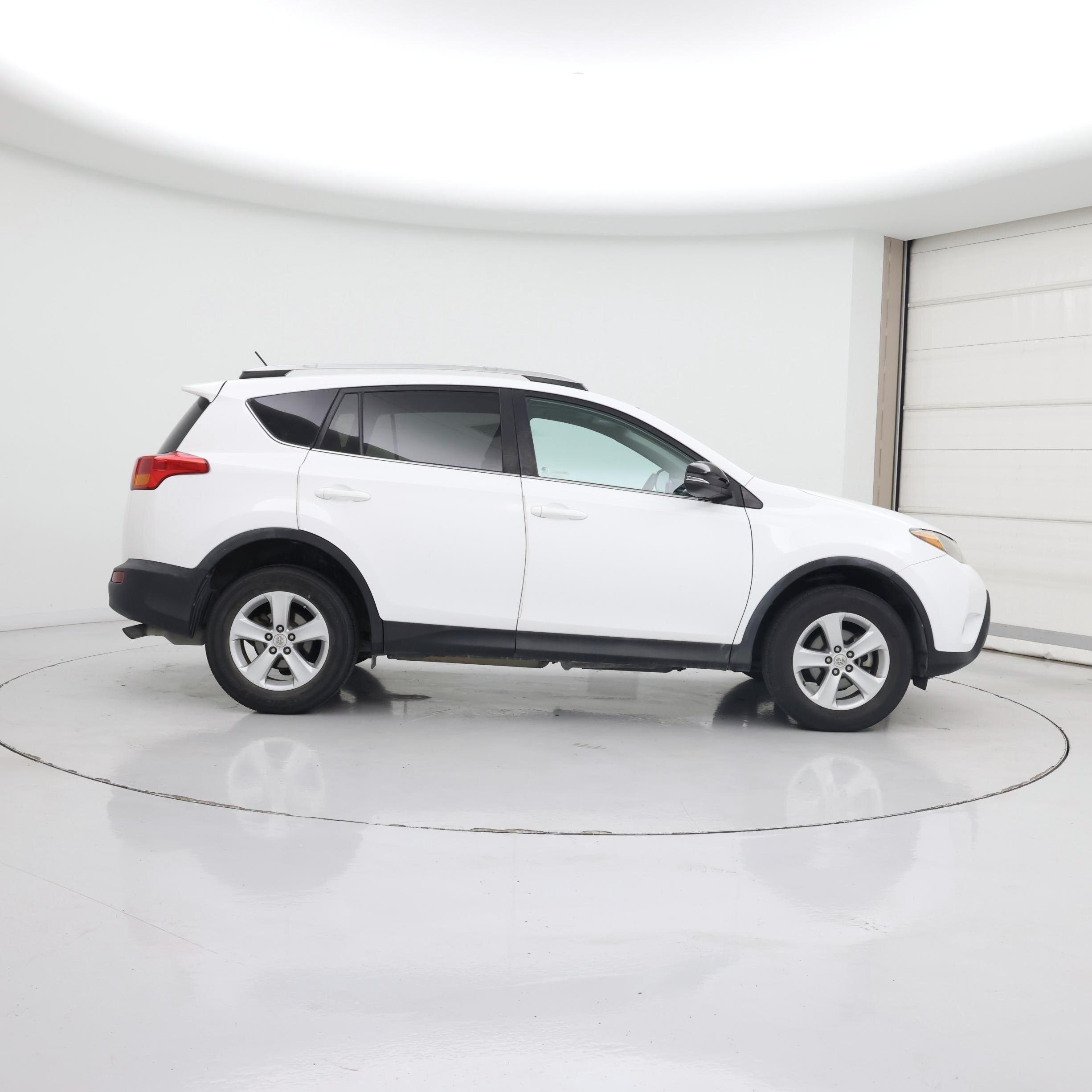 Thumbnail: 2014 Toyota RAV4 - 7