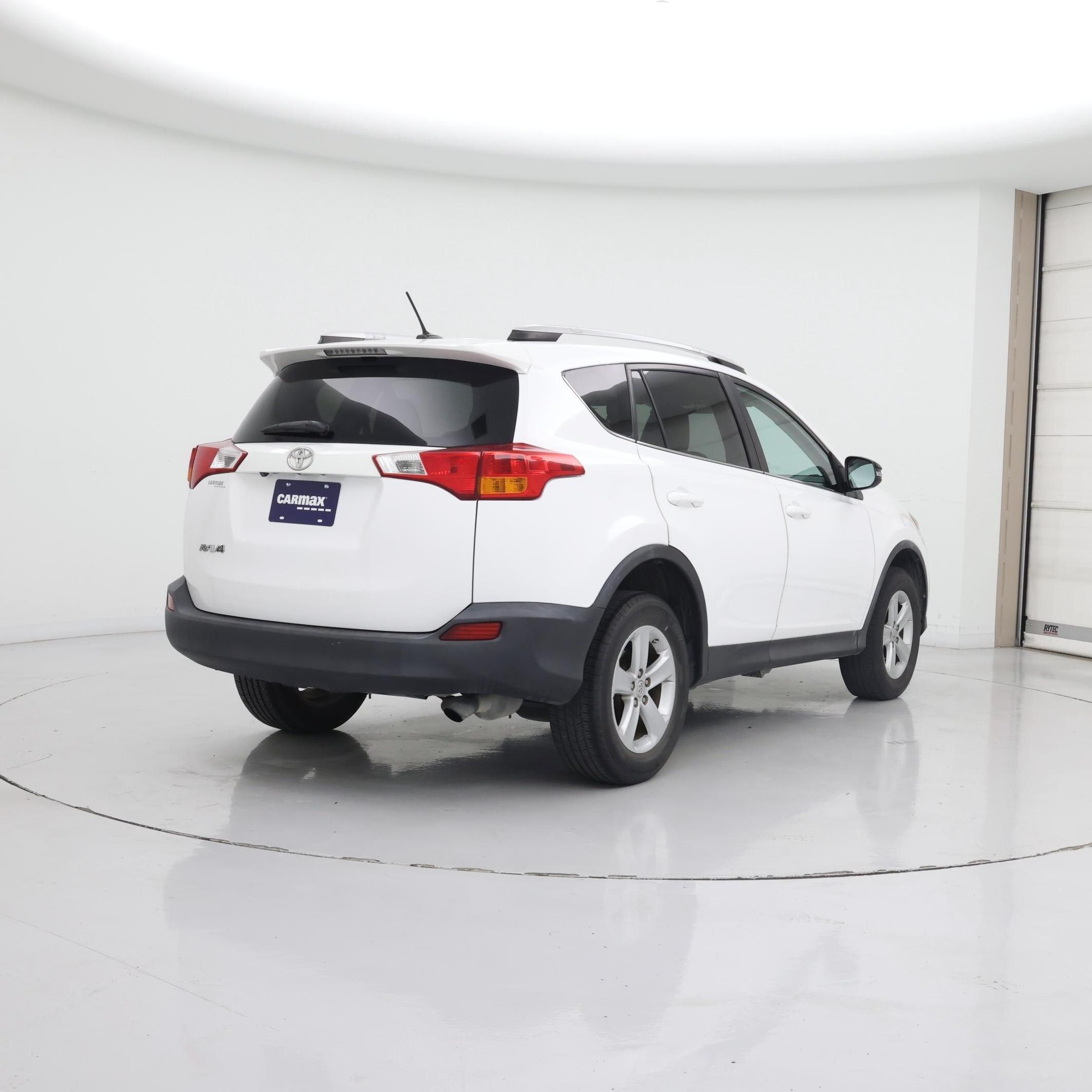 Thumbnail: 2014 Toyota RAV4 - 8