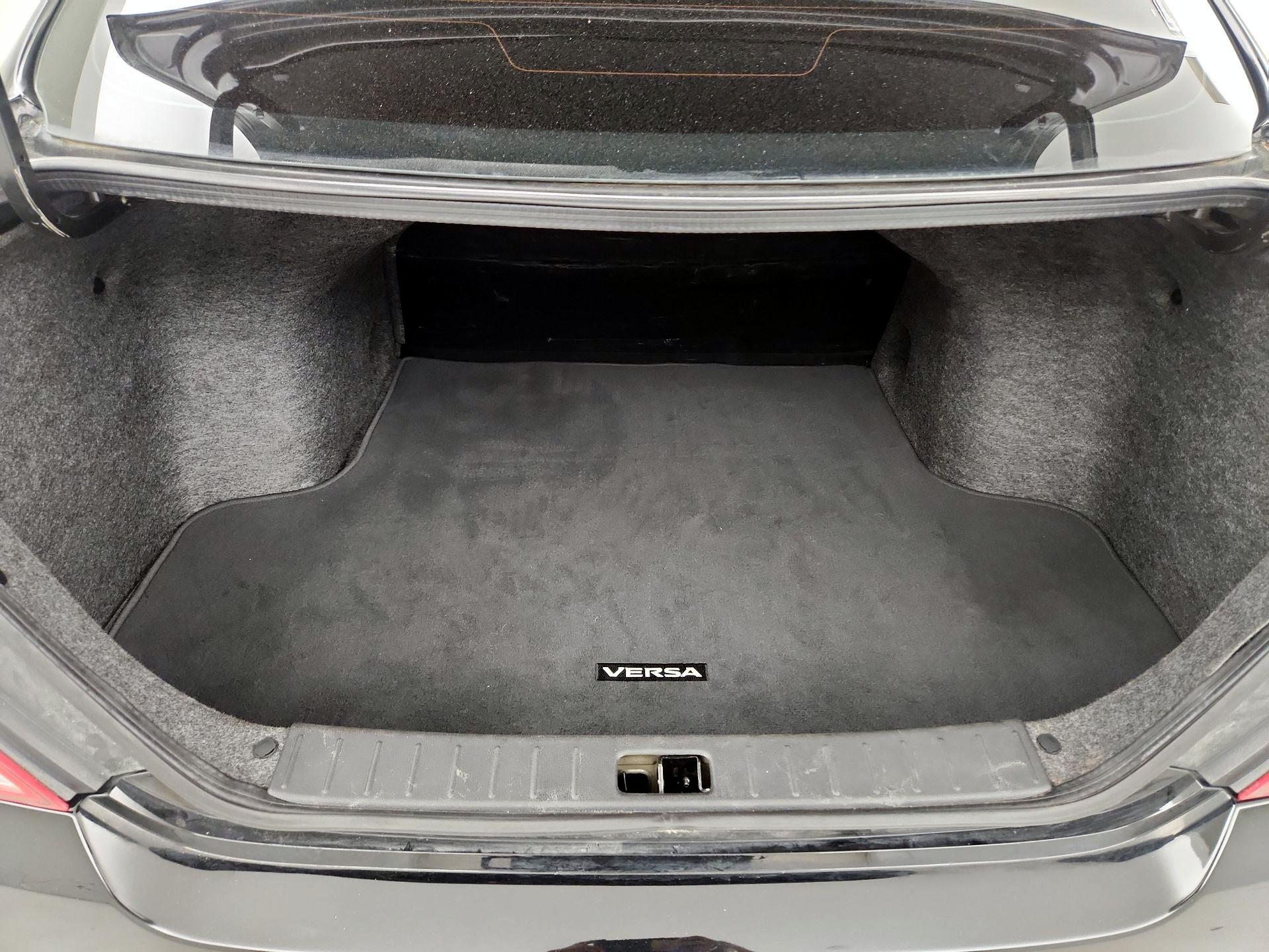 Thumbnail: 2018 Nissan Versa - 18