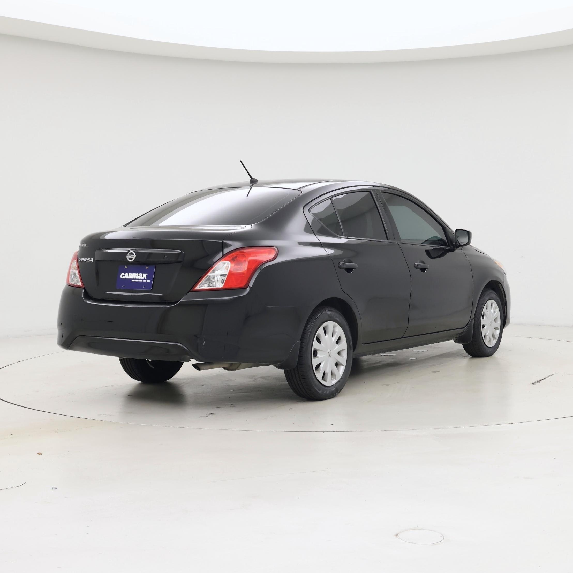Thumbnail: 2018 Nissan Versa - 8