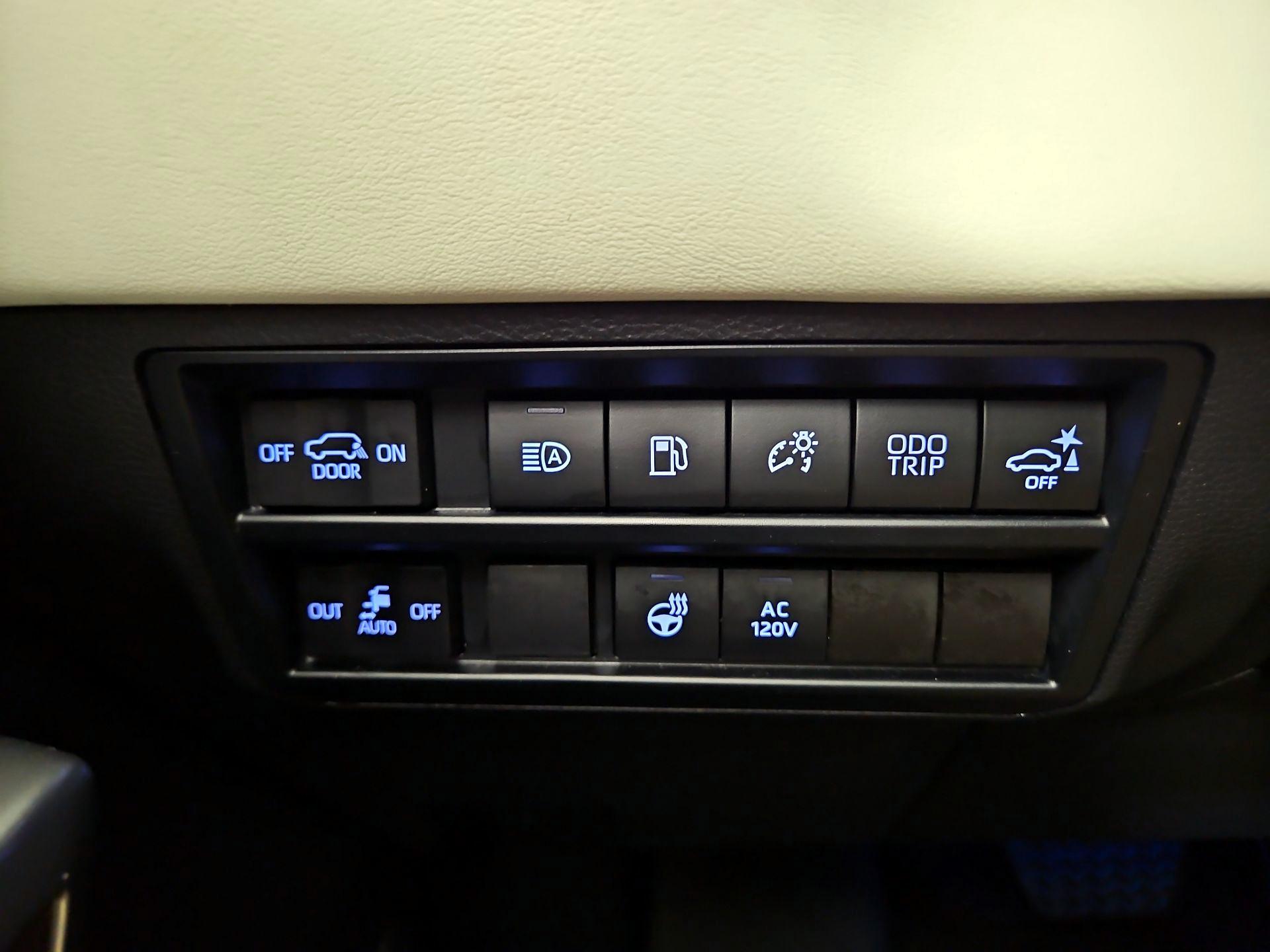 Thumbnail: 2024 Toyota Sequoia - 13