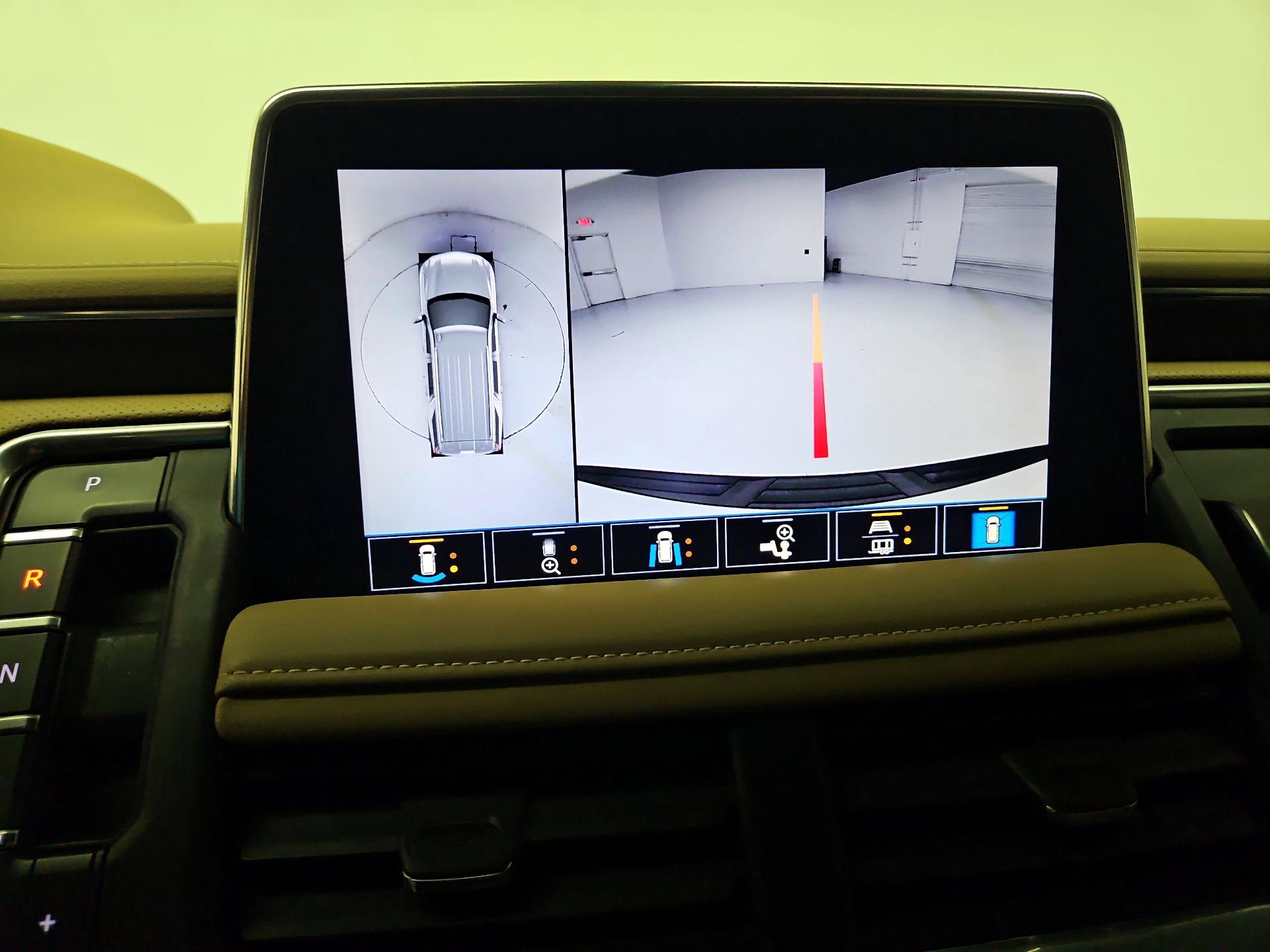 Thumbnail: 2021 Chevrolet Suburban - 15