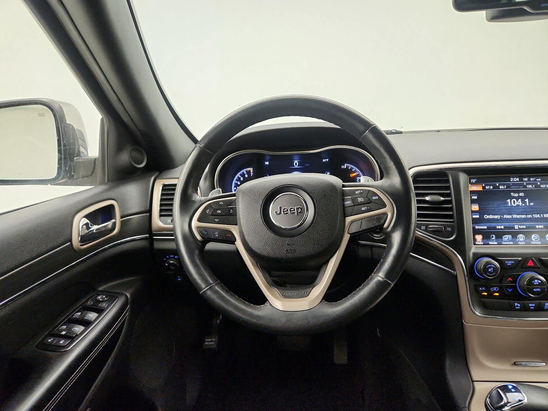 Thumbnail: 2015 Jeep Grand Cherokee - 10