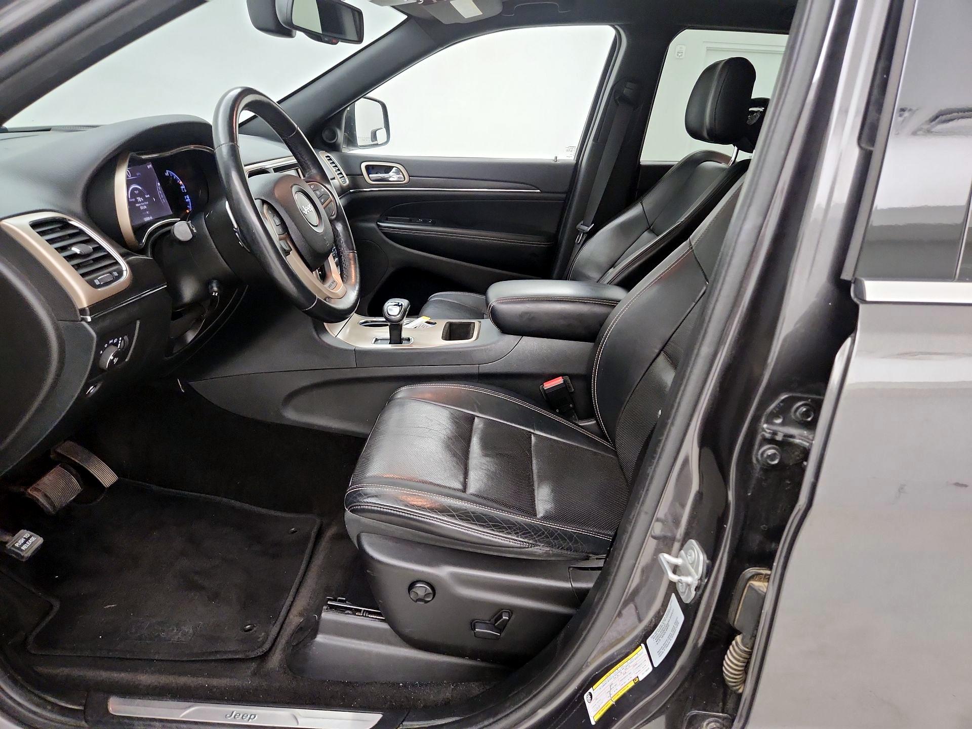 Thumbnail: 2015 Jeep Grand Cherokee - 11