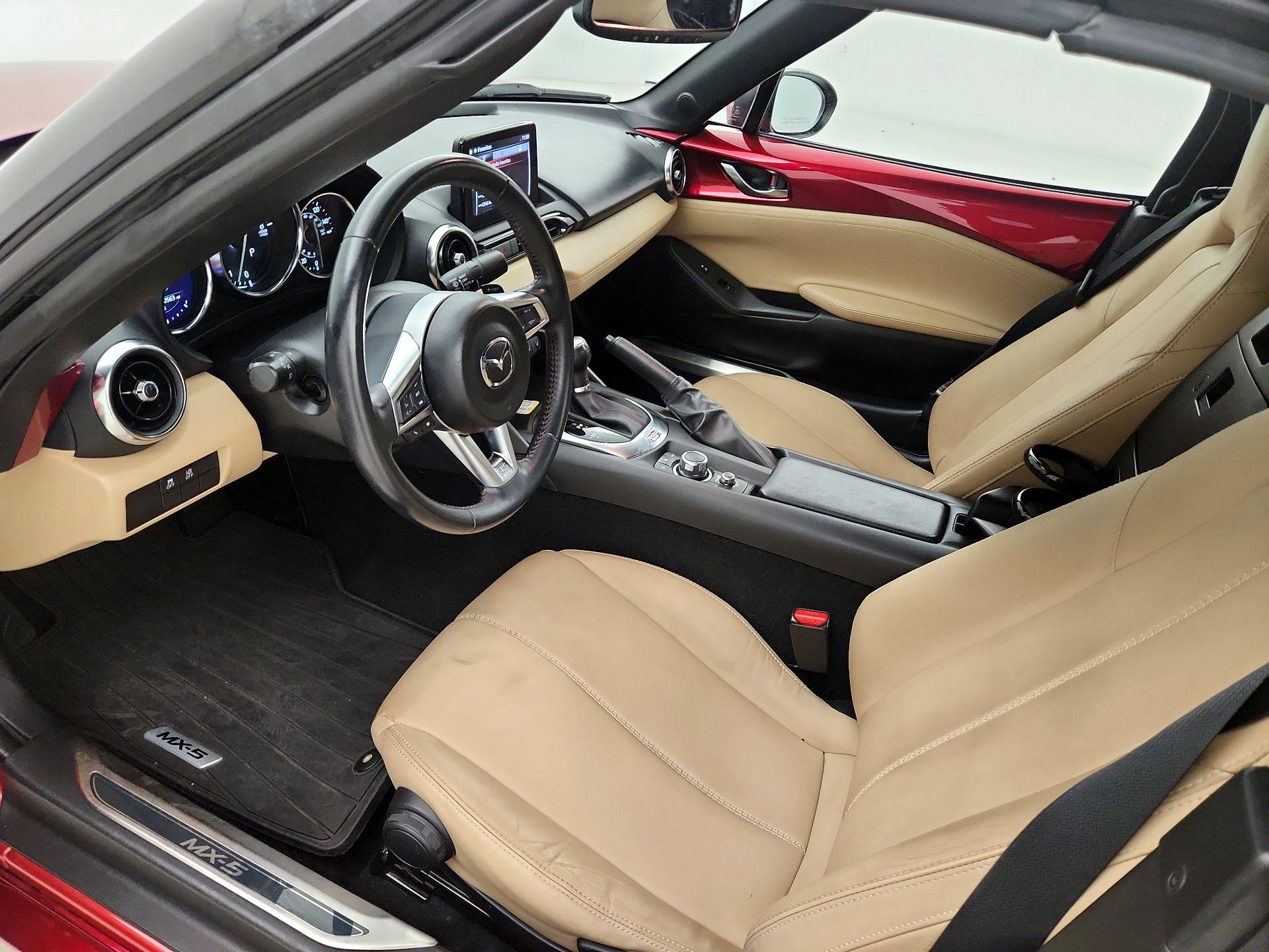 Thumbnail: 2019 Mazda MX-5 Miata - 11