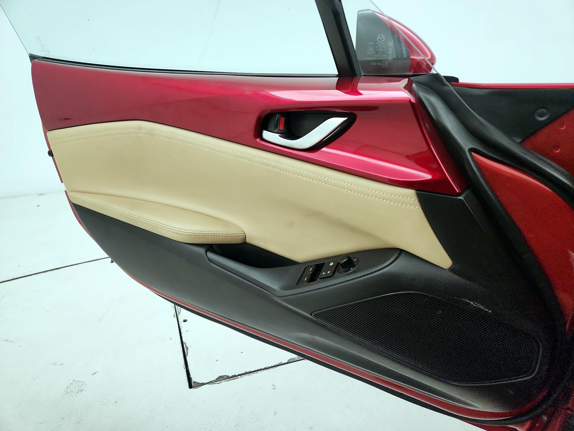 Thumbnail: 2019 Mazda MX-5 Miata - 12