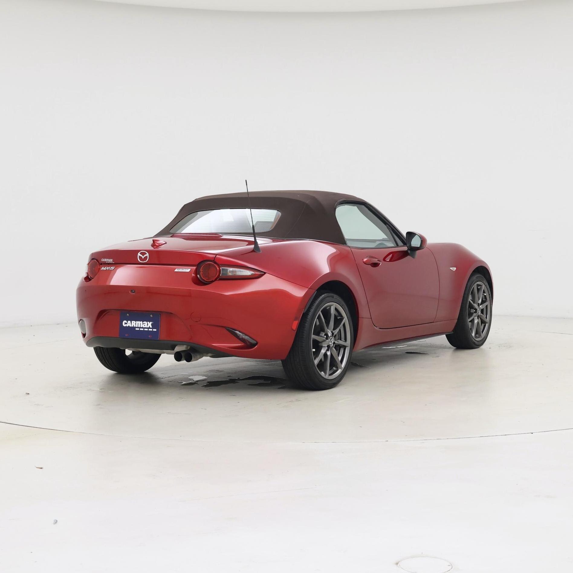 Thumbnail: 2019 Mazda MX-5 Miata - 8