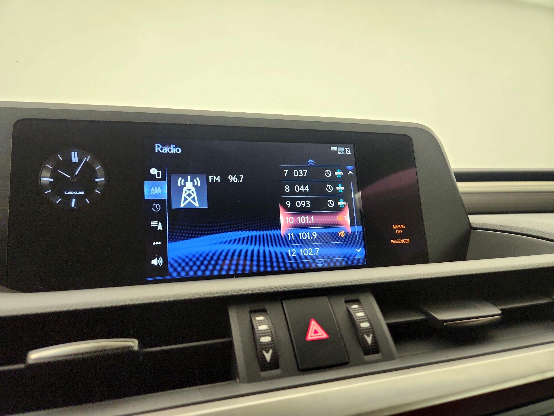 Thumbnail: 2019 Lexus ES - 13