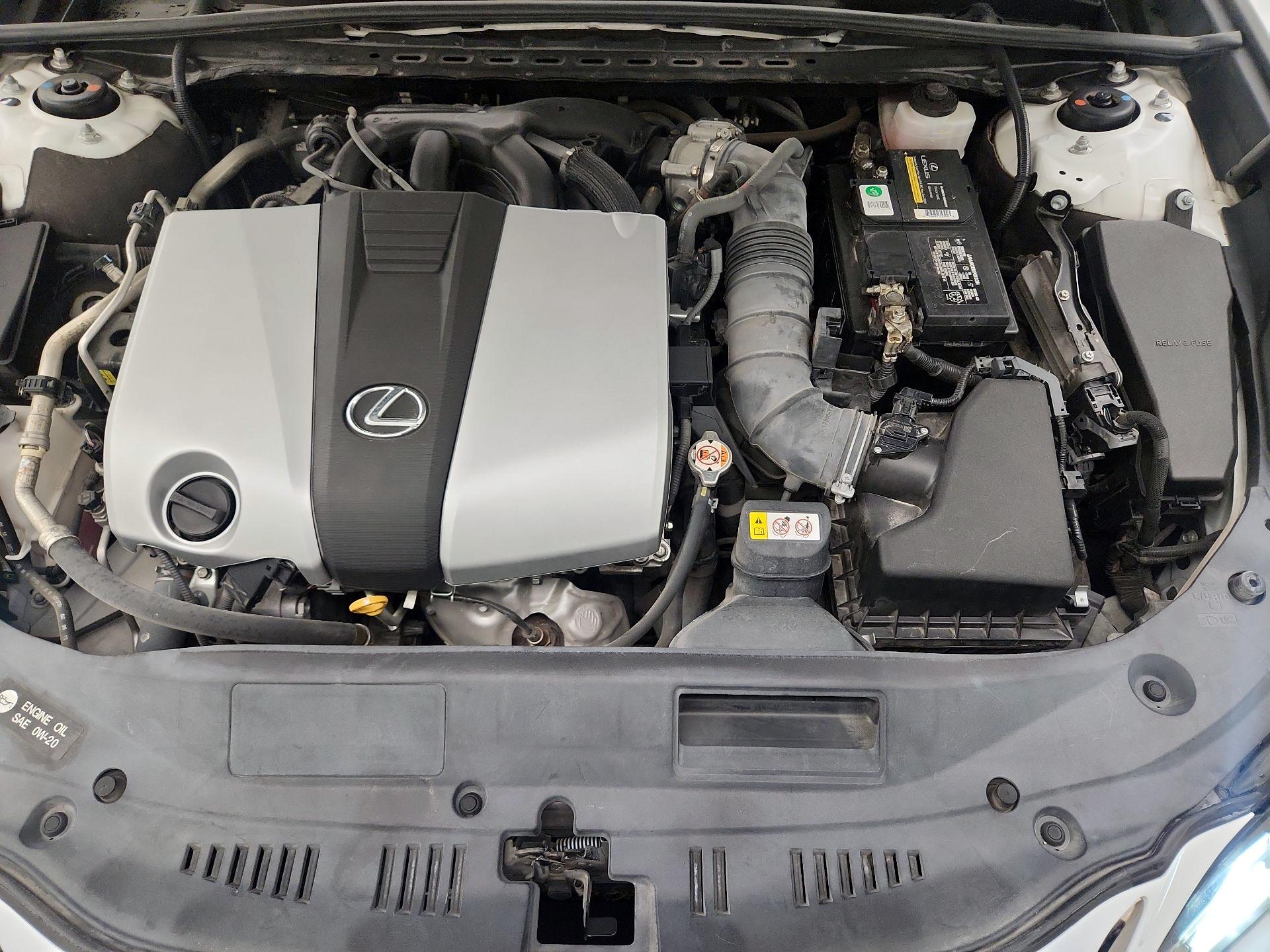 Thumbnail: 2019 Lexus ES - 17